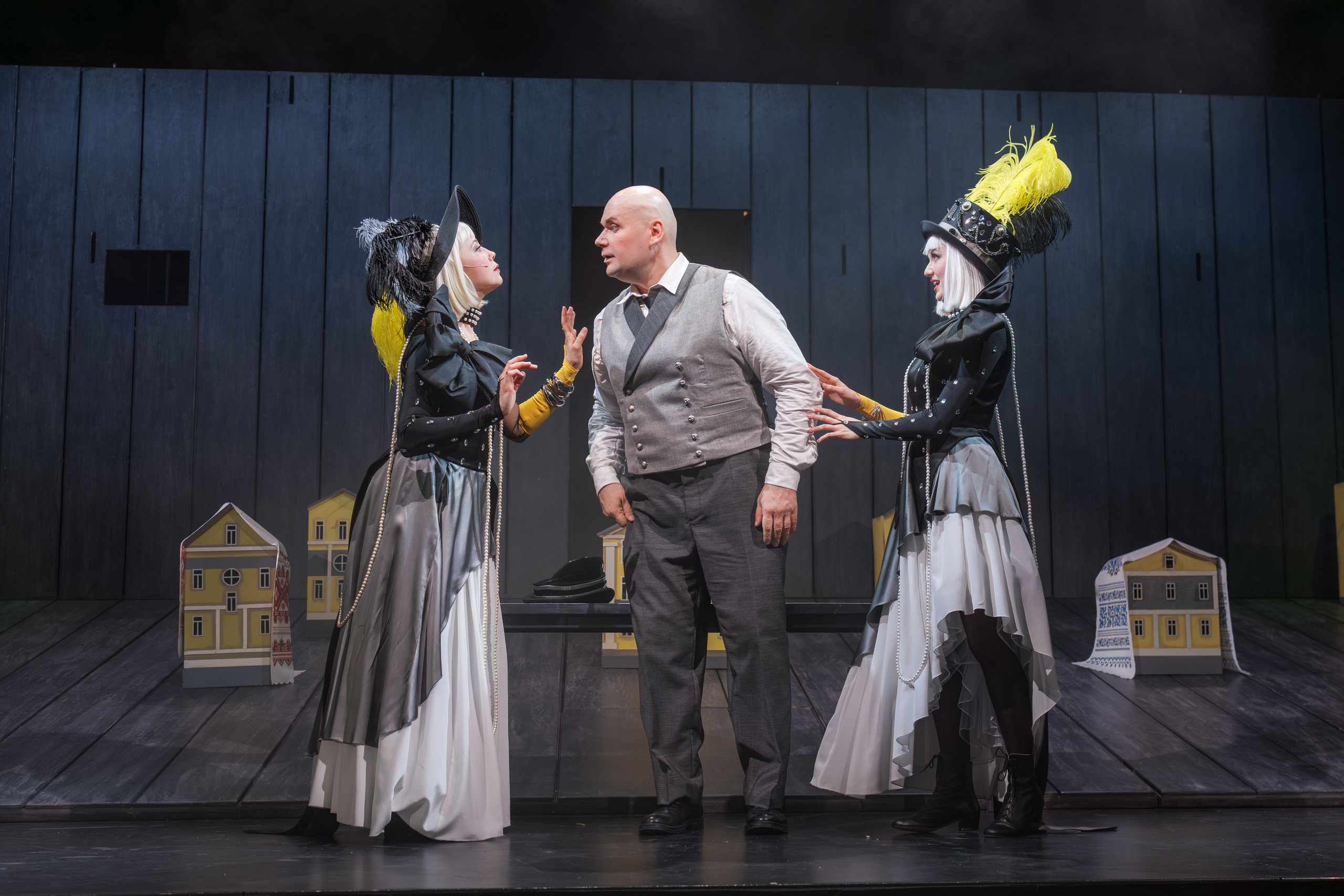 Театр Терезы Дуровой: Ревизор. Сайт фотографа Сергея Абрамова