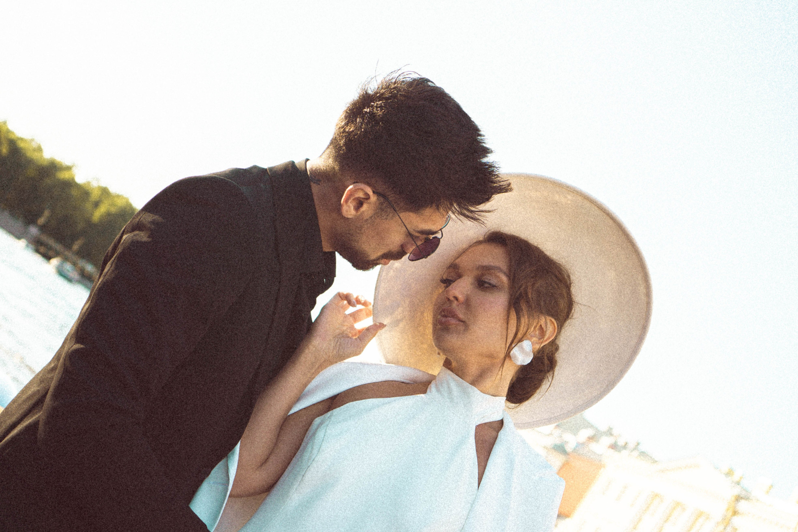 СВАДЕНБНАЯ СЬЕМКА НА КАТЕРЕ ПО КАНАЛАМ САНКТ-ПЕТЕРБУРГА И В АКВАТОРИИ НЕВЫ. Профессиональный фотограф, Санкт-Петербург — Виктория Богомолова