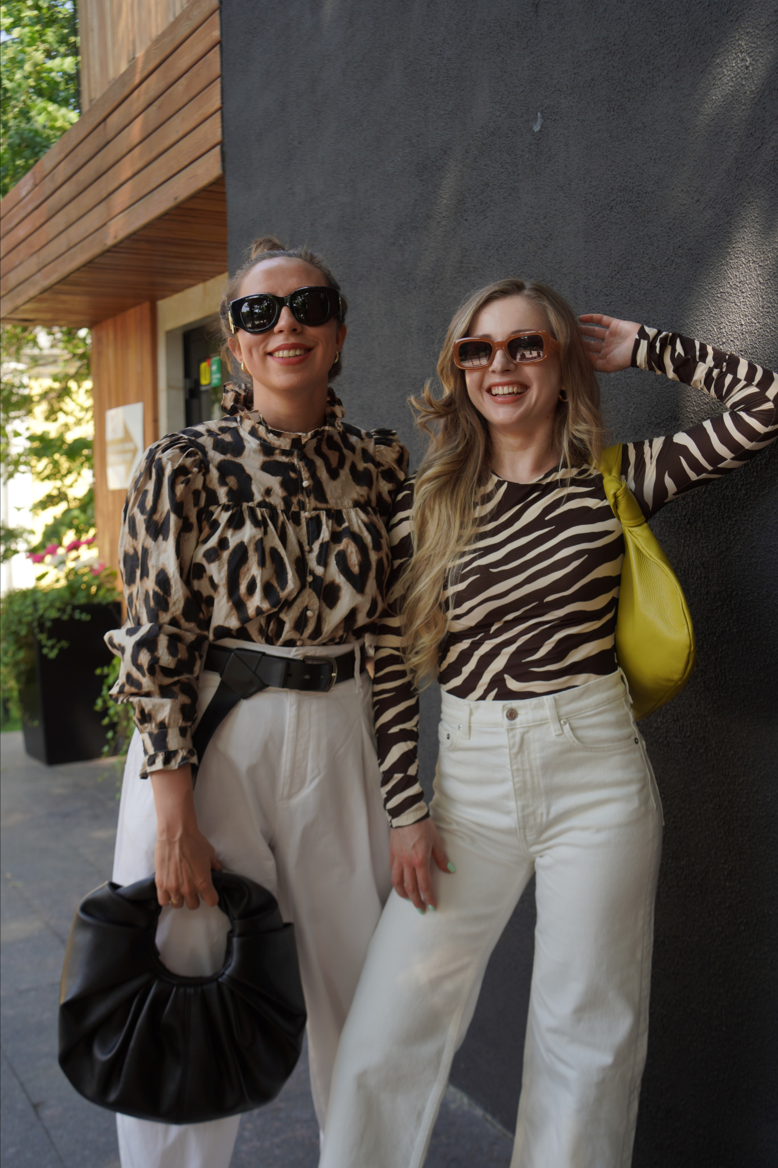 Тоня и Настя