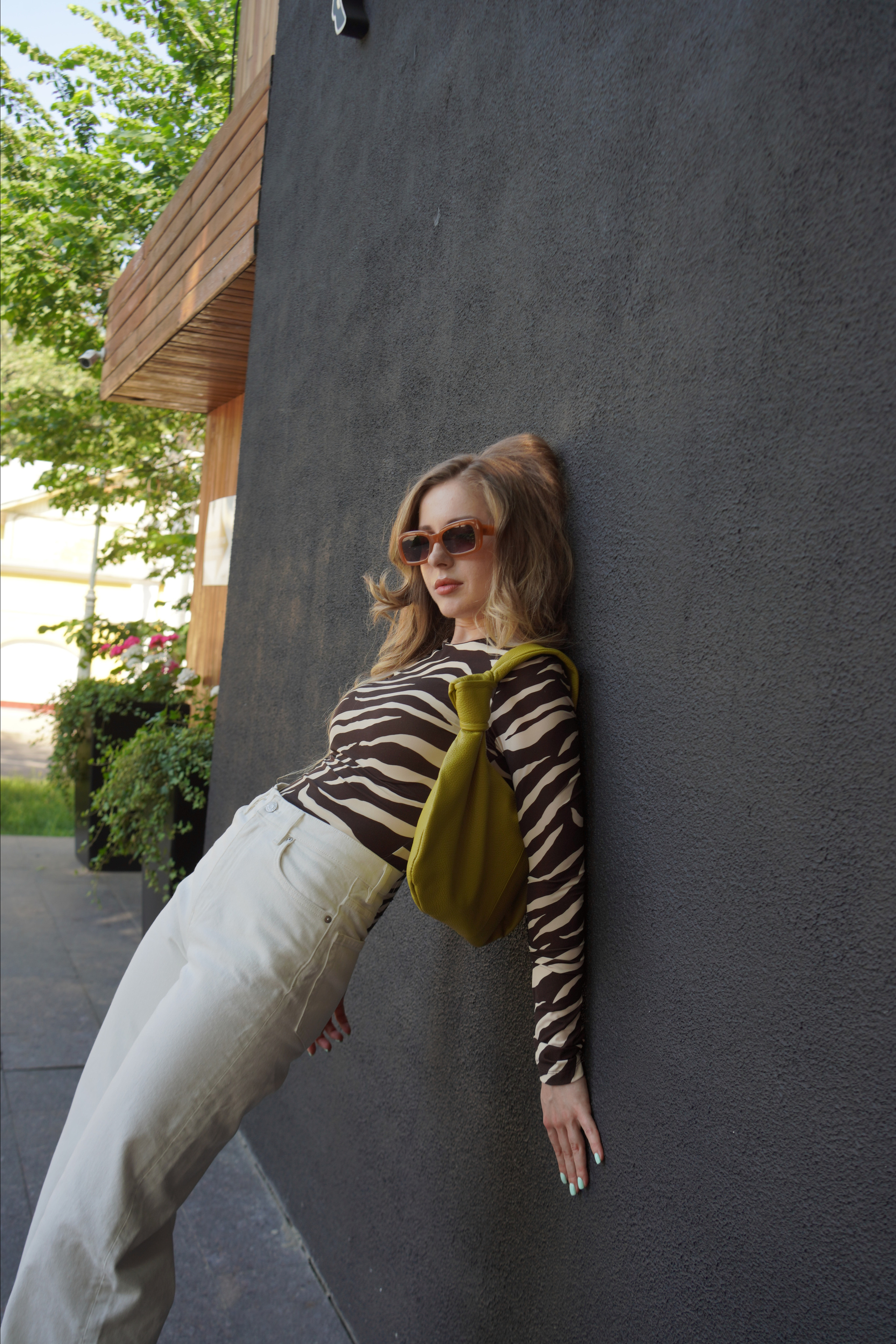 Тоня и Настя