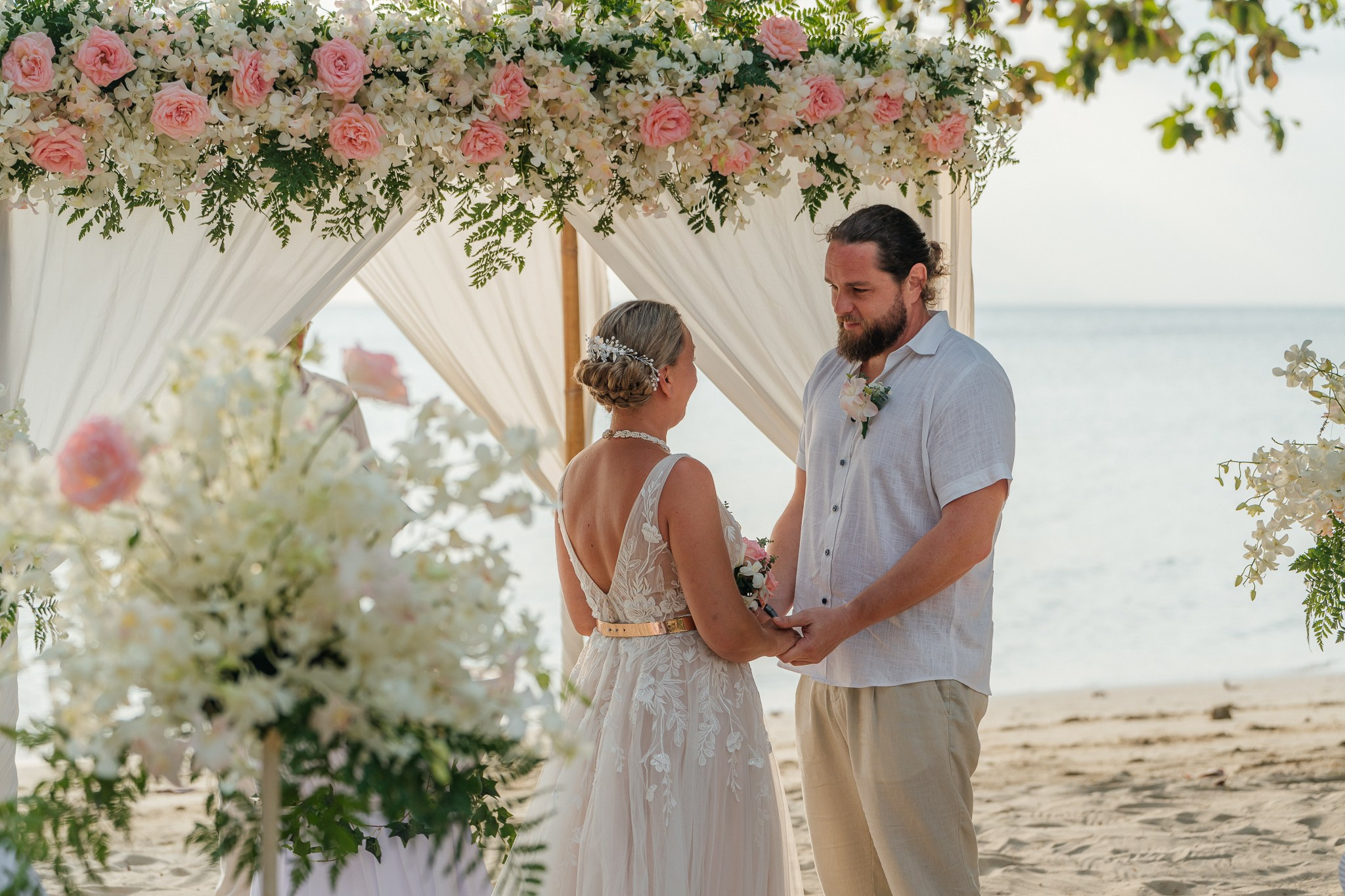 Mariage sur la plage. Mariage à Koh Samui, en Thaïlande. Whatsapp: +66 94 3 650 301