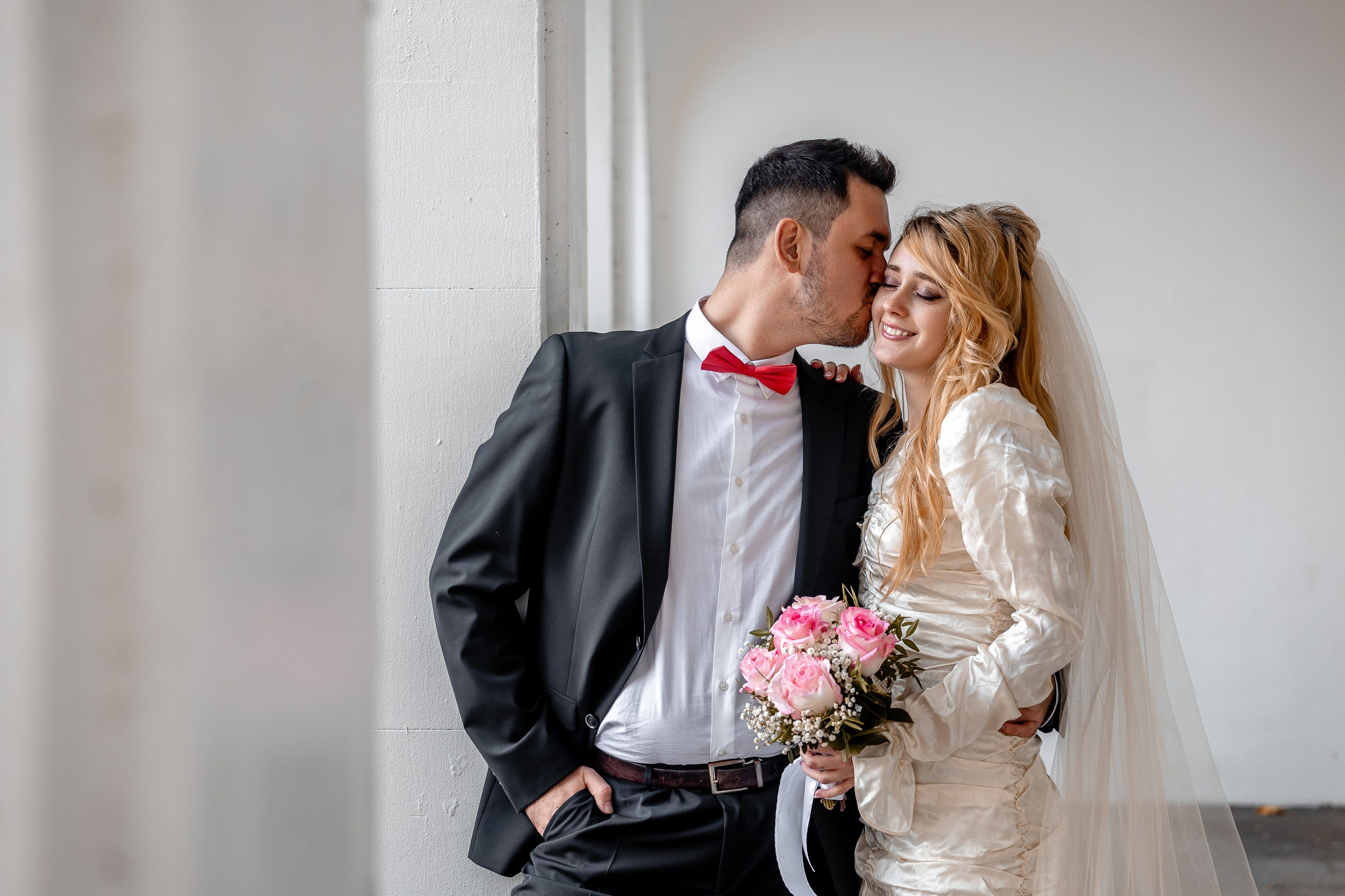 Кирилл и Эмми | Резиденция Королей, Замковый пруд. Фотограф Елена Медок Калининград