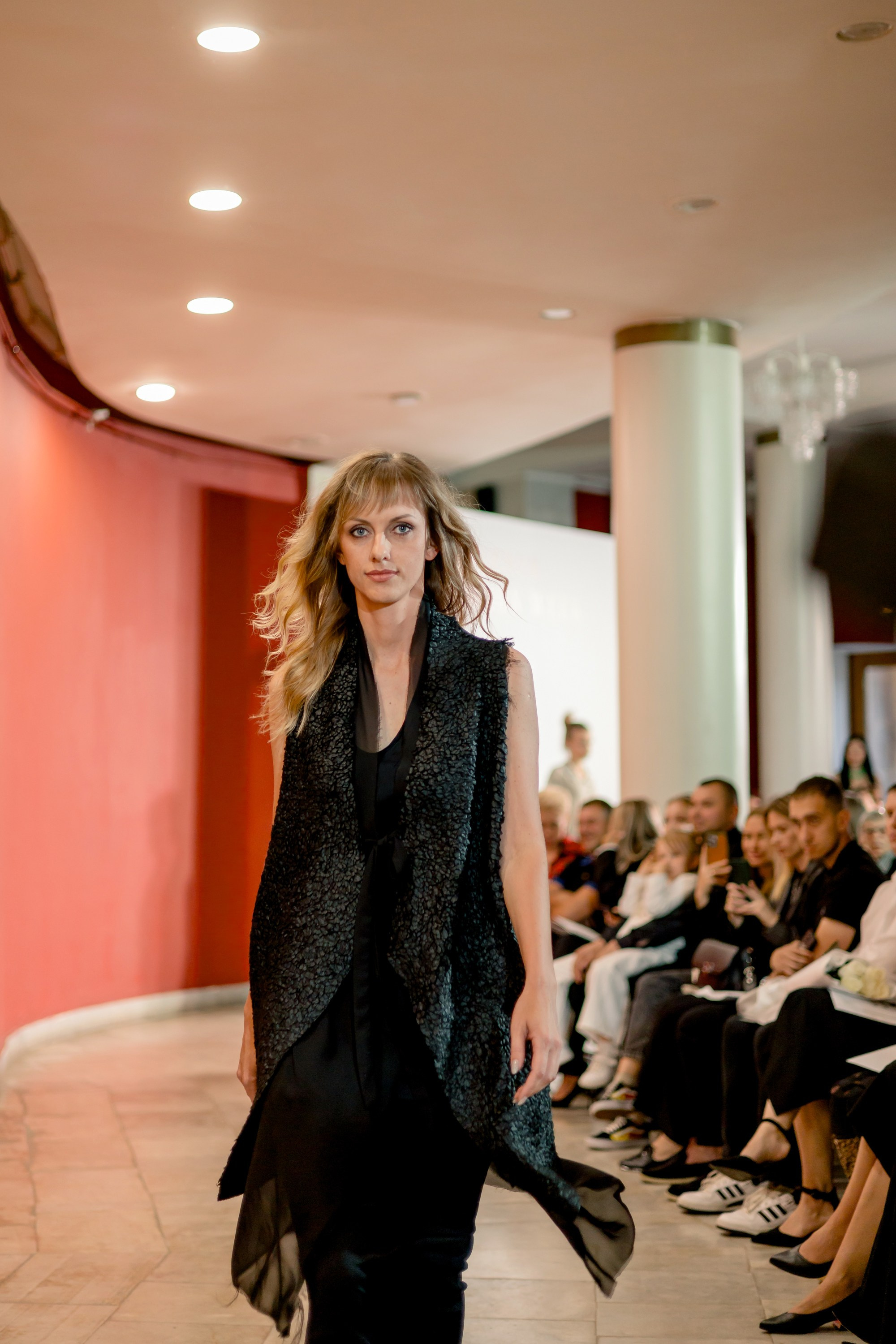 Smolensk Fashion Week 2025_ФИНАЛЬНЫЙ ПОКАЗ ДРАМТЕАТР. Главная