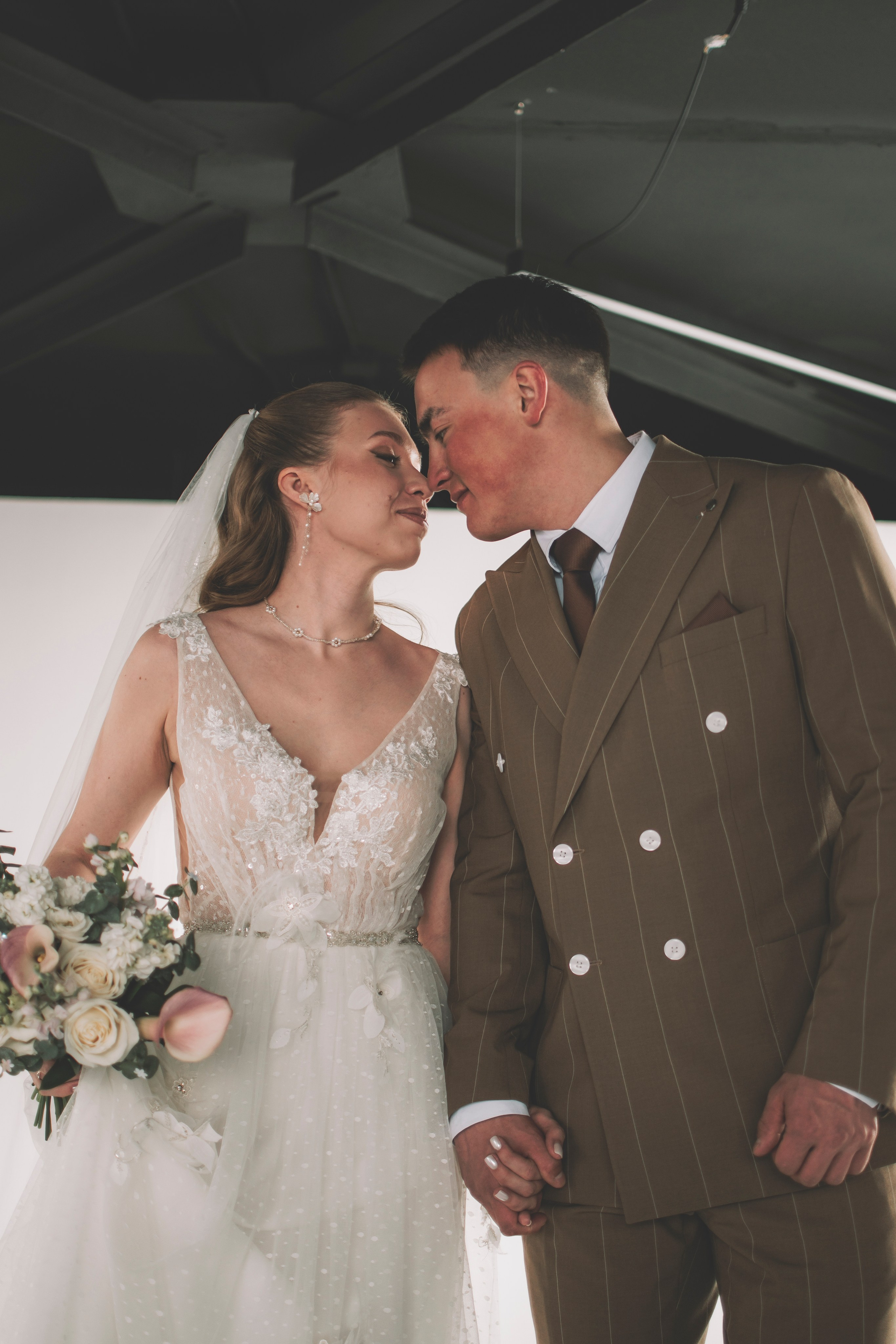 Альберт и Анастасия (Студийная фотосессия, роспись в ДК Нефтяник + фотосессия с гостями). Семейный и свадебный фотограф Губкинский и Ставрополь