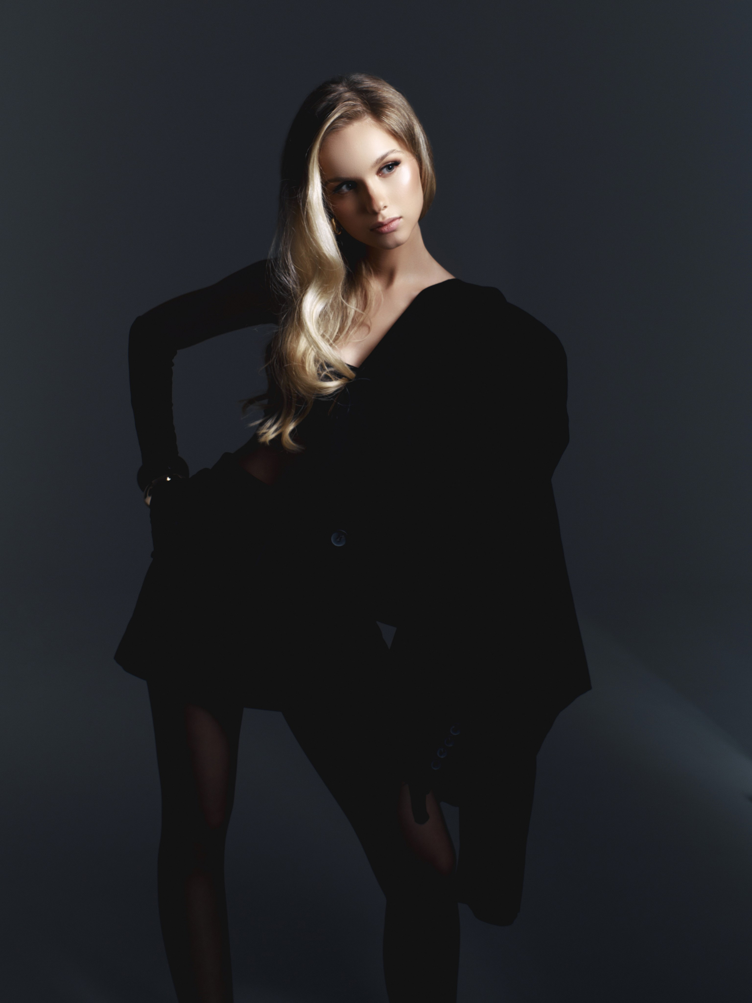 ELIZ. NOIZOMAX Художественный фотограф в Дубай