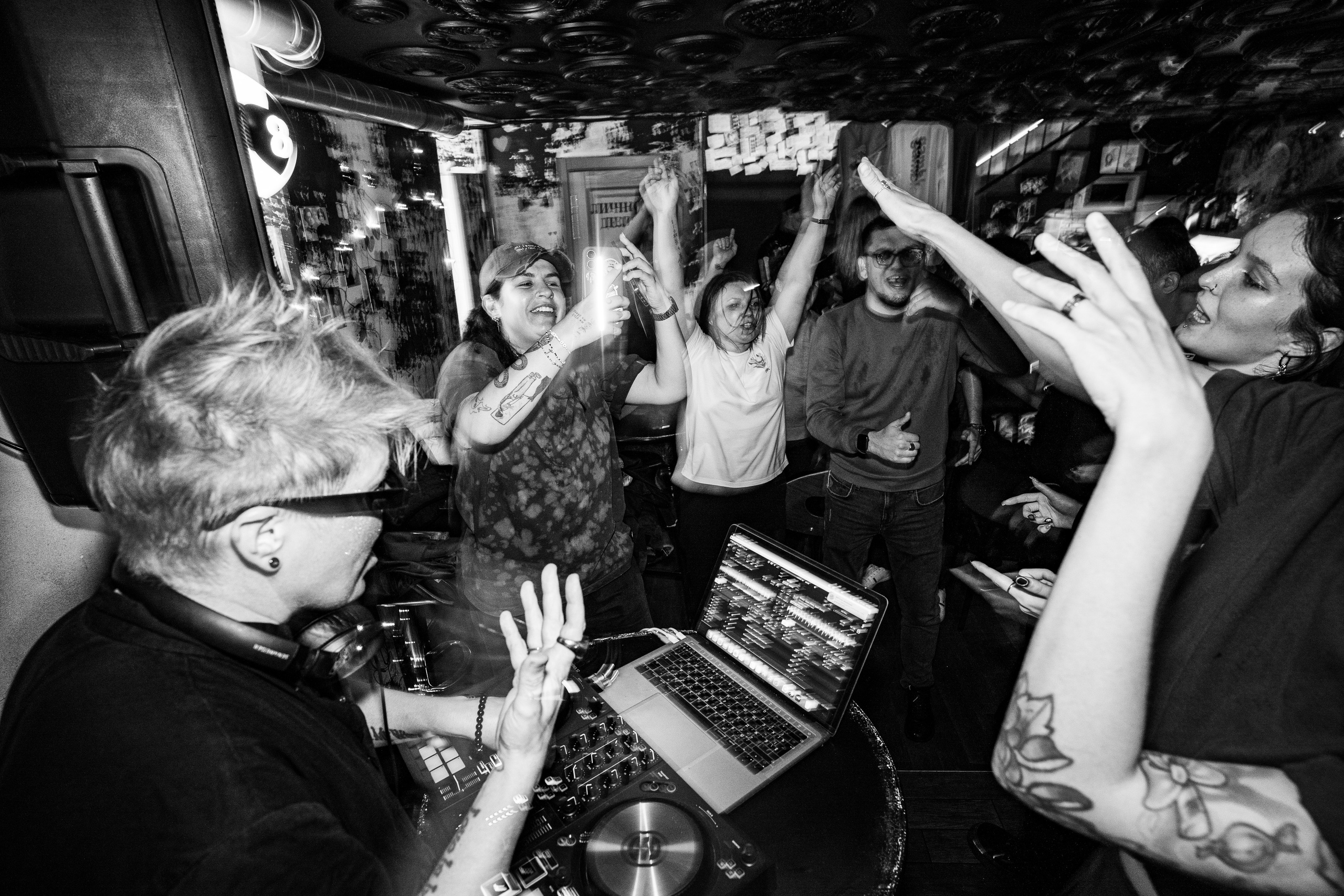 Бар разбитых сердец. Last summer party. Концертный и репортажный фотограф в Санкт-Петербурге Слава Пахомов