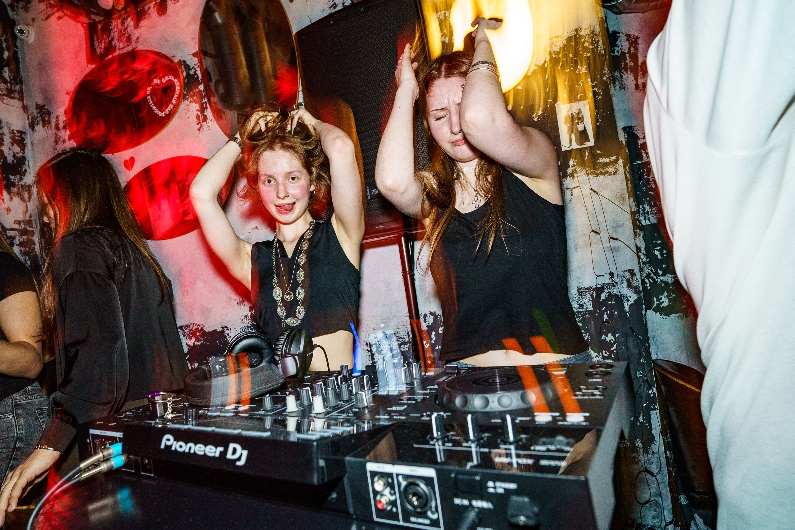 Бар разбитых сердец. DJ Guitacidelli. Концертный и репортажный фотограф в Санкт-Петербурге Слава Пахомов