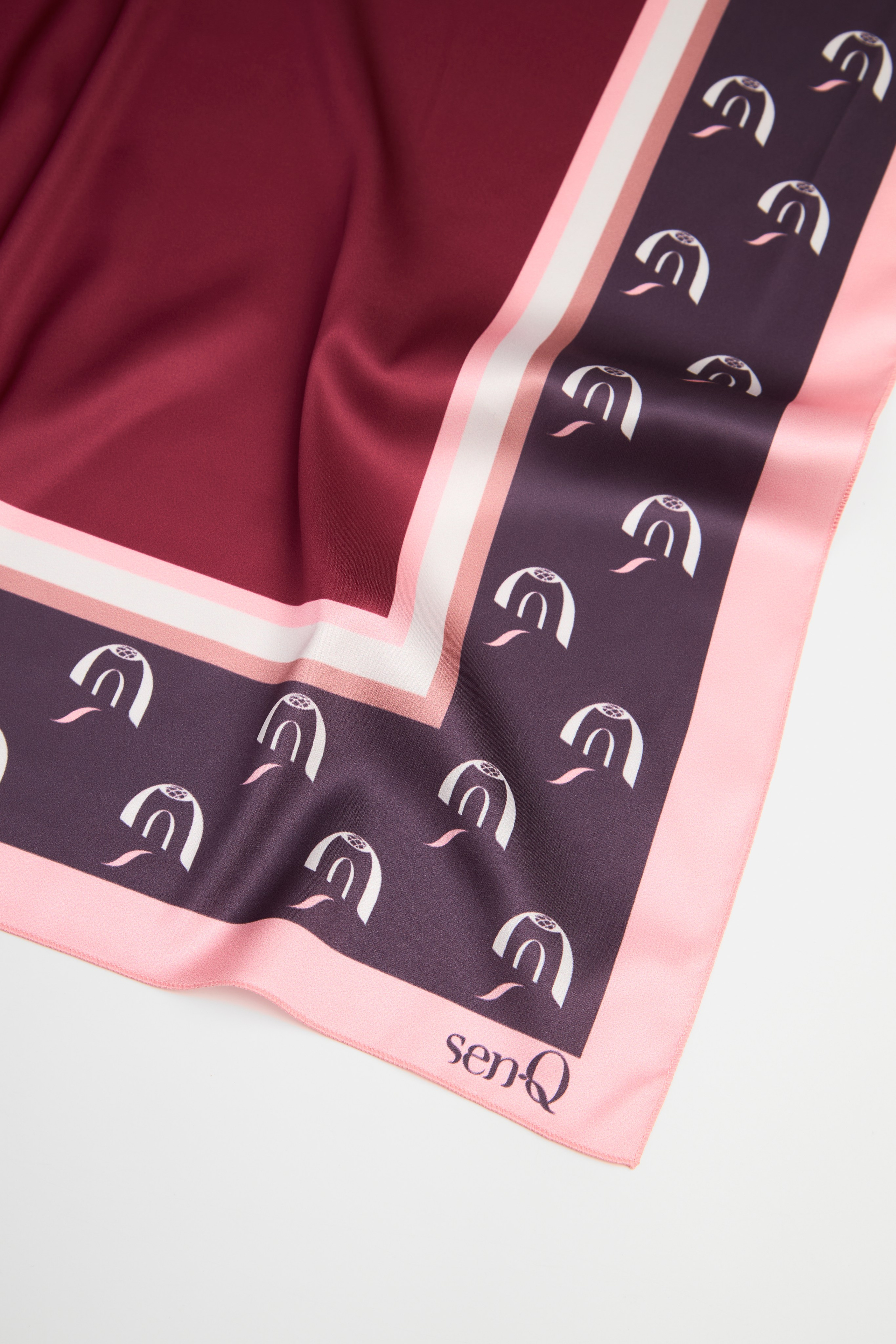 Головные уборы. Предметная фотосъемка в Алматы. Предметный фотограф для маркетплейстов Артур Ахмадиев