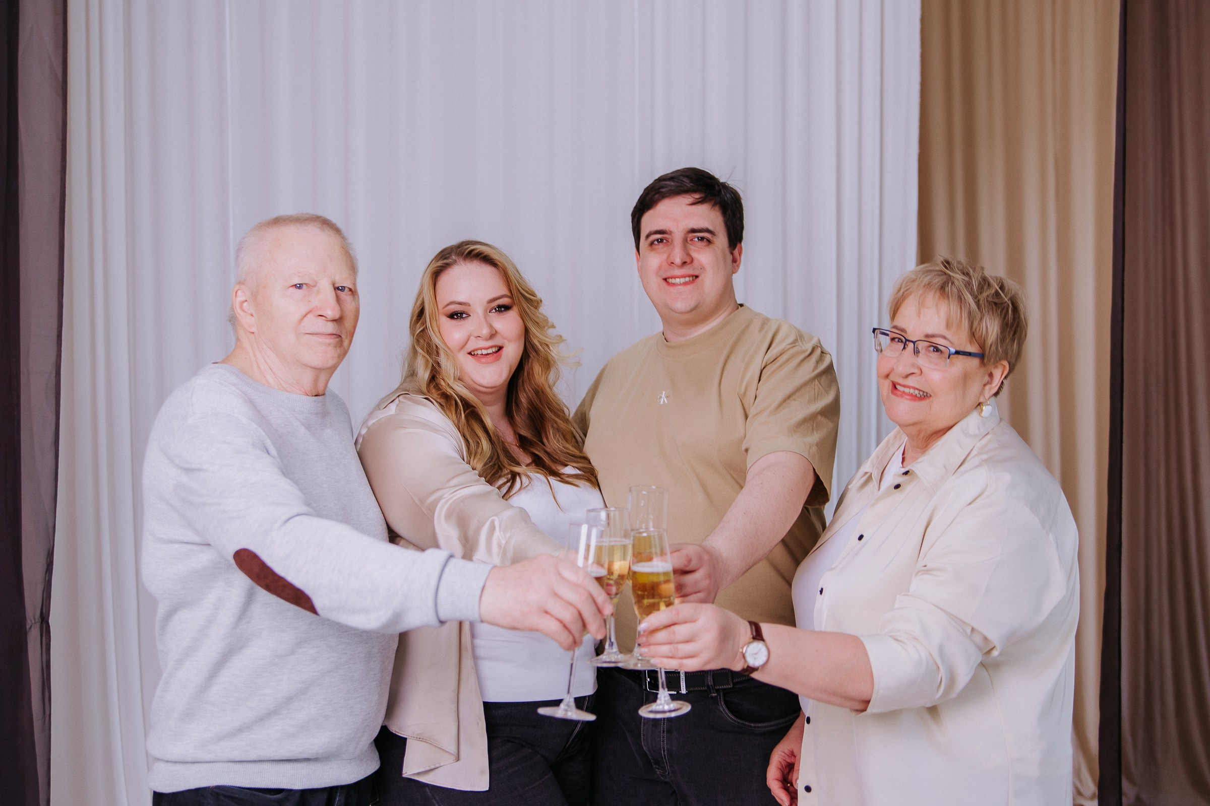 Ольга с семьей. Семейный и персональный фотограф в Ростове-на-Дону