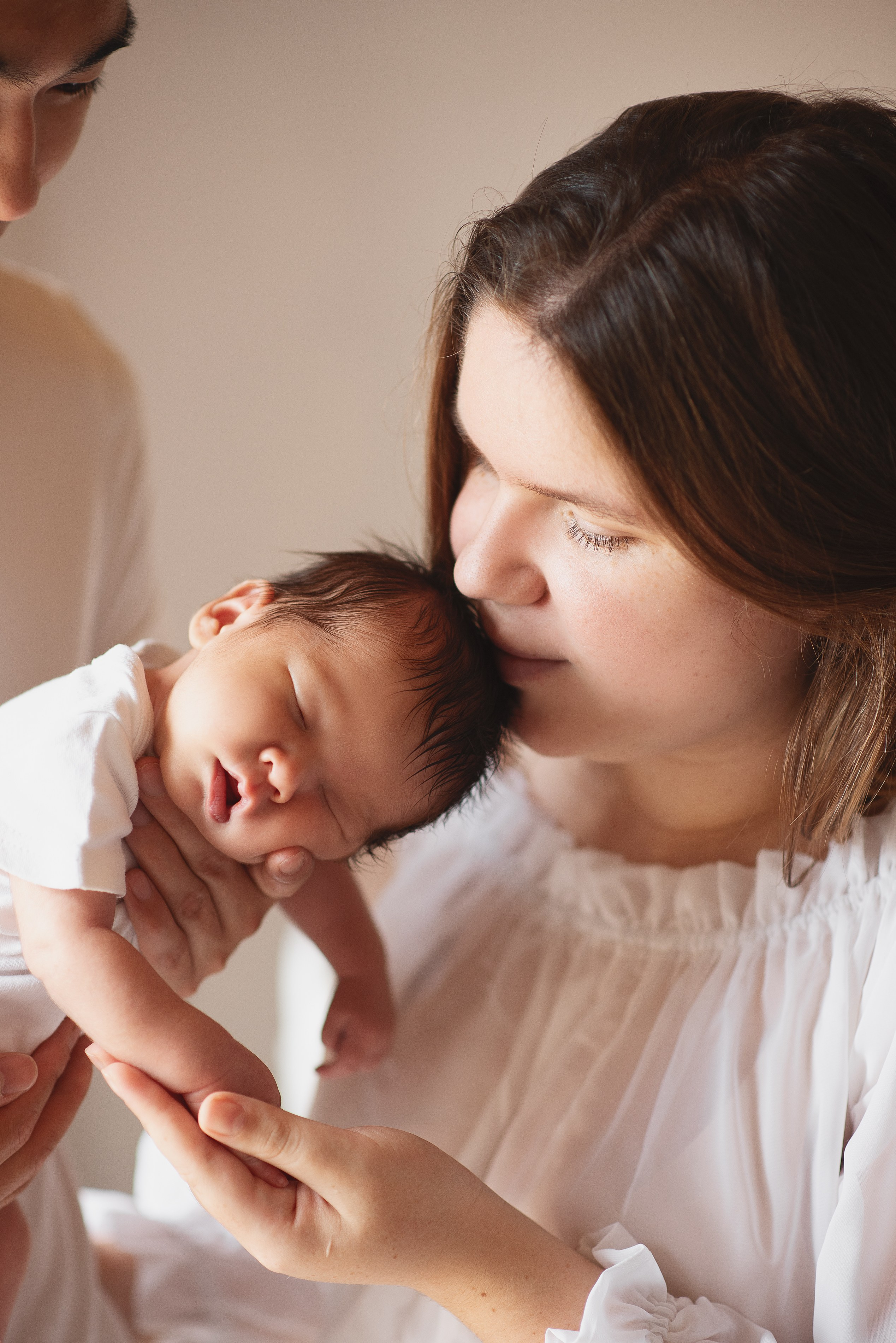 Семейная фотосессия с новорожденным Эрнест. Семейный фотограф в Южно-Сахалинске Анастасия Лимарева