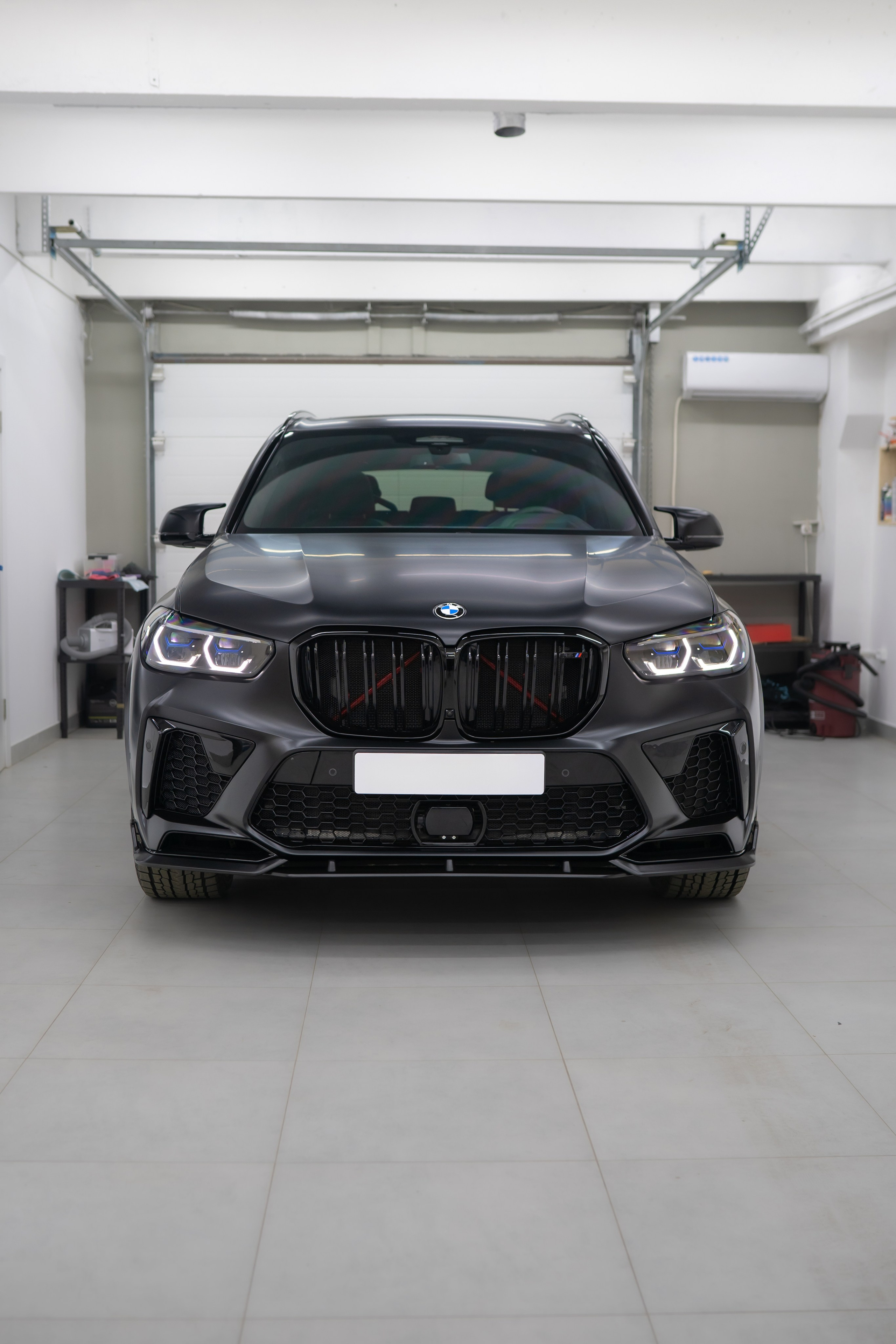 BMW X5M. Mirllaev