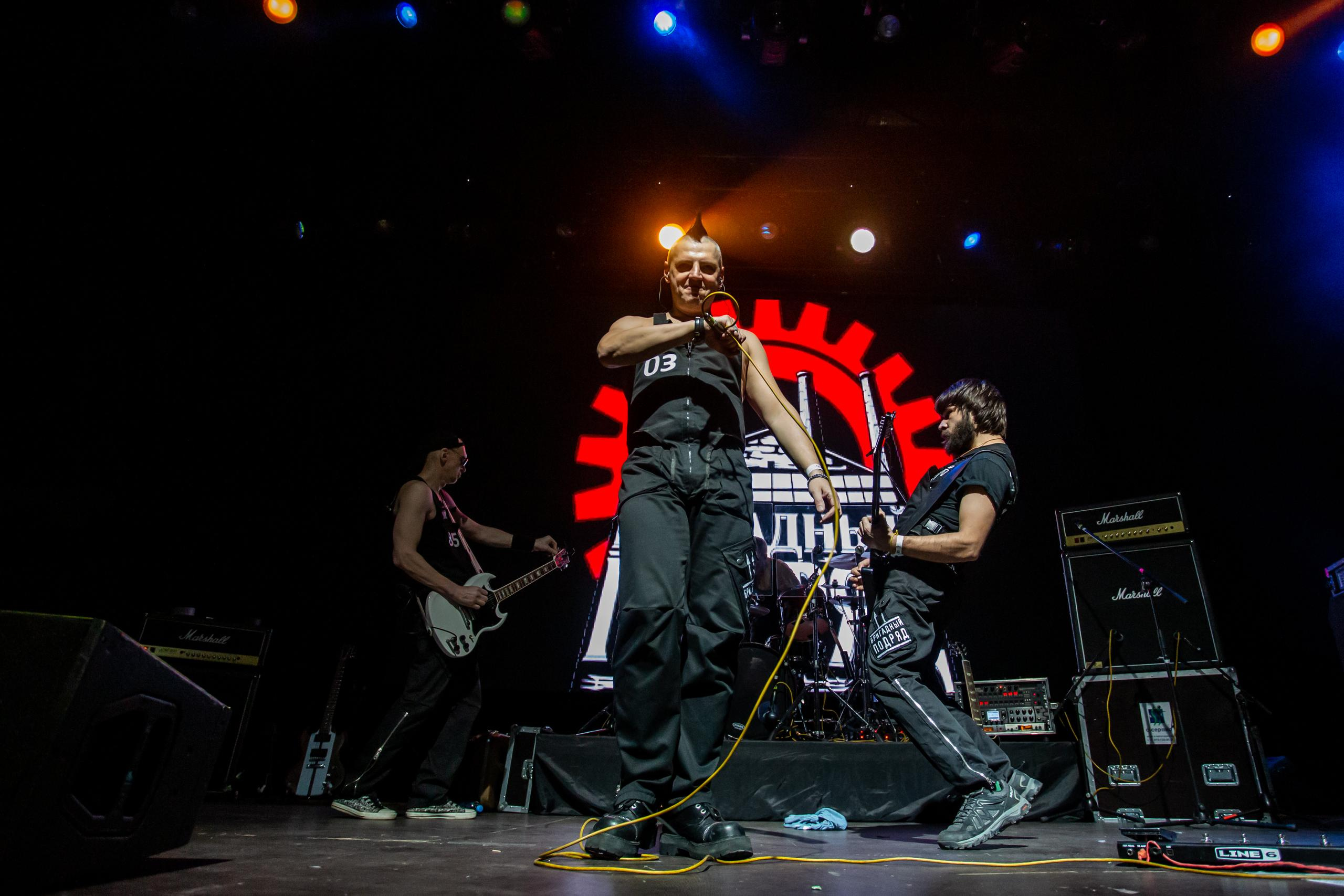 БРИГАДНЫЙ ПОДРЯД. Фотограф Сонкина Татьяна