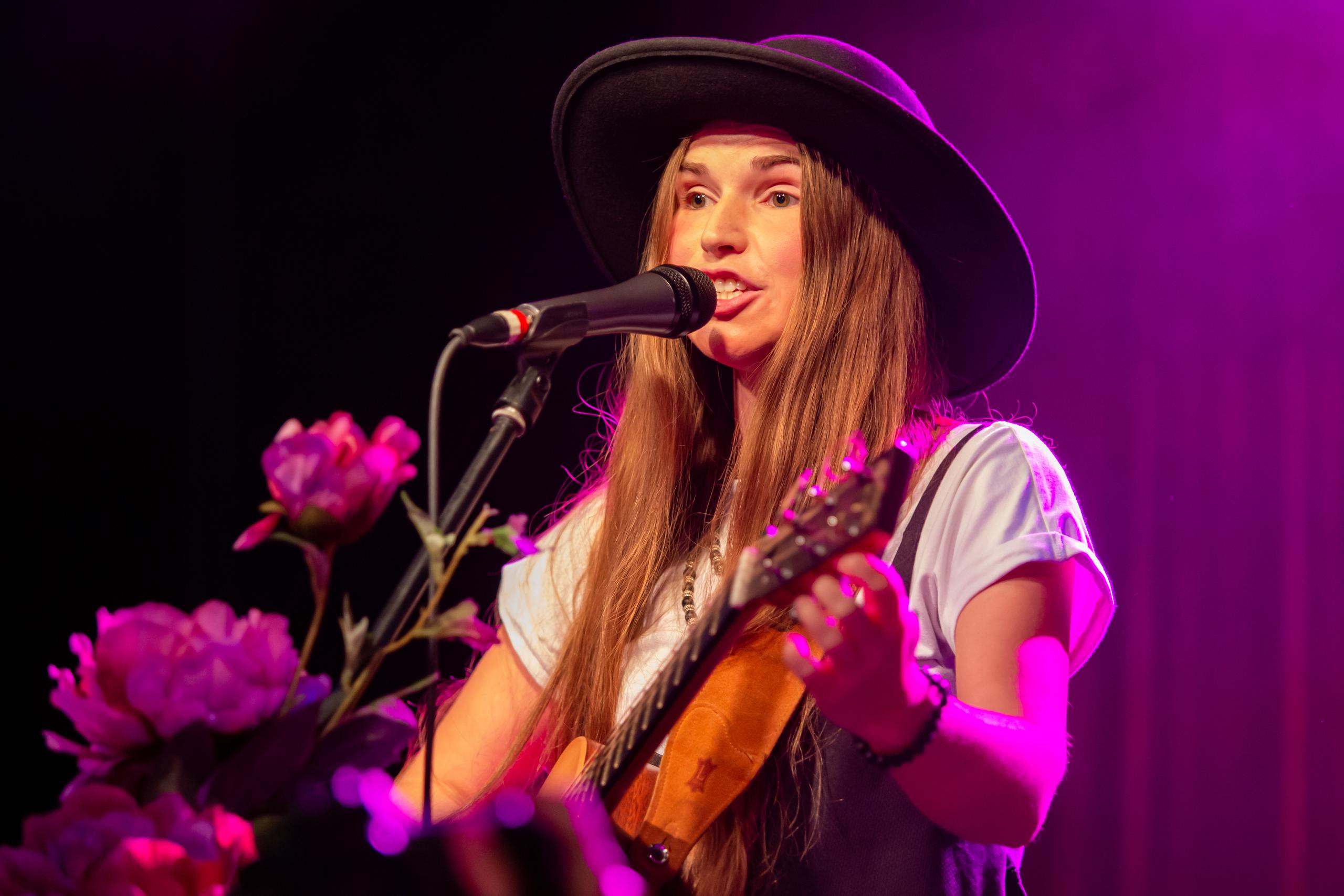 ОБНИМИ КИТА. Фотограф Сонкина Татьяна