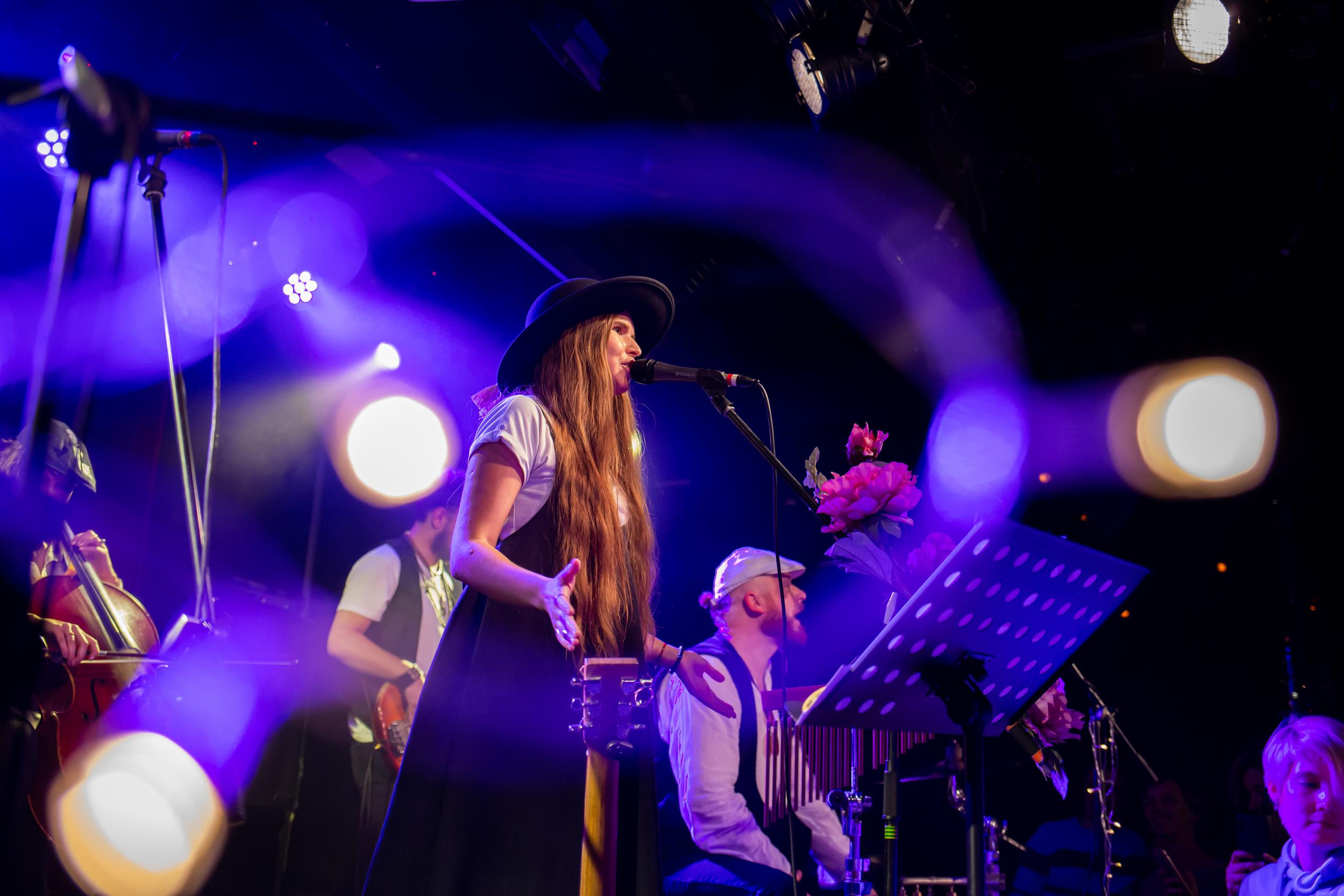 ОБНИМИ КИТА. Фотограф Сонкина Татьяна