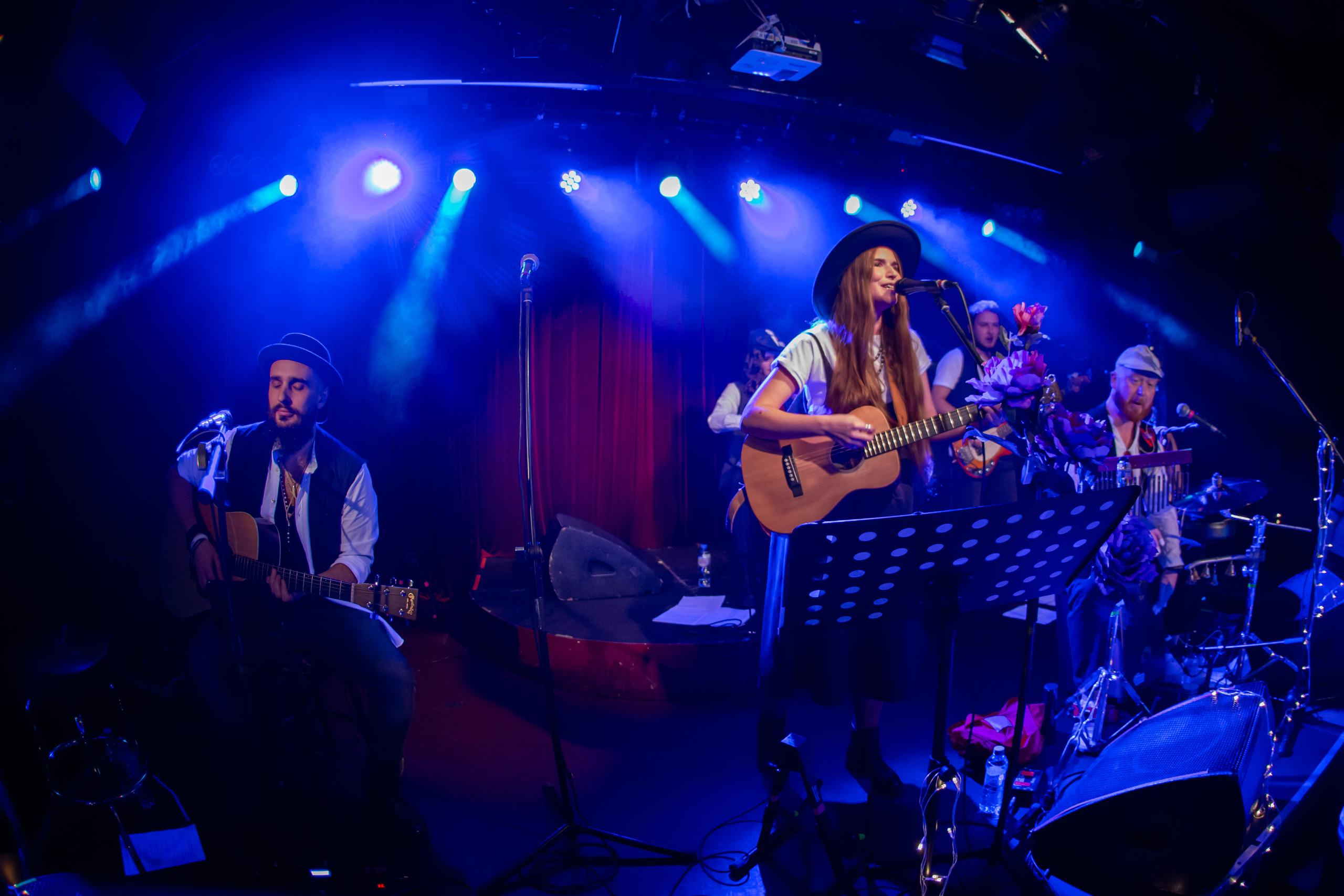 ОБНИМИ КИТА. Фотограф Сонкина Татьяна