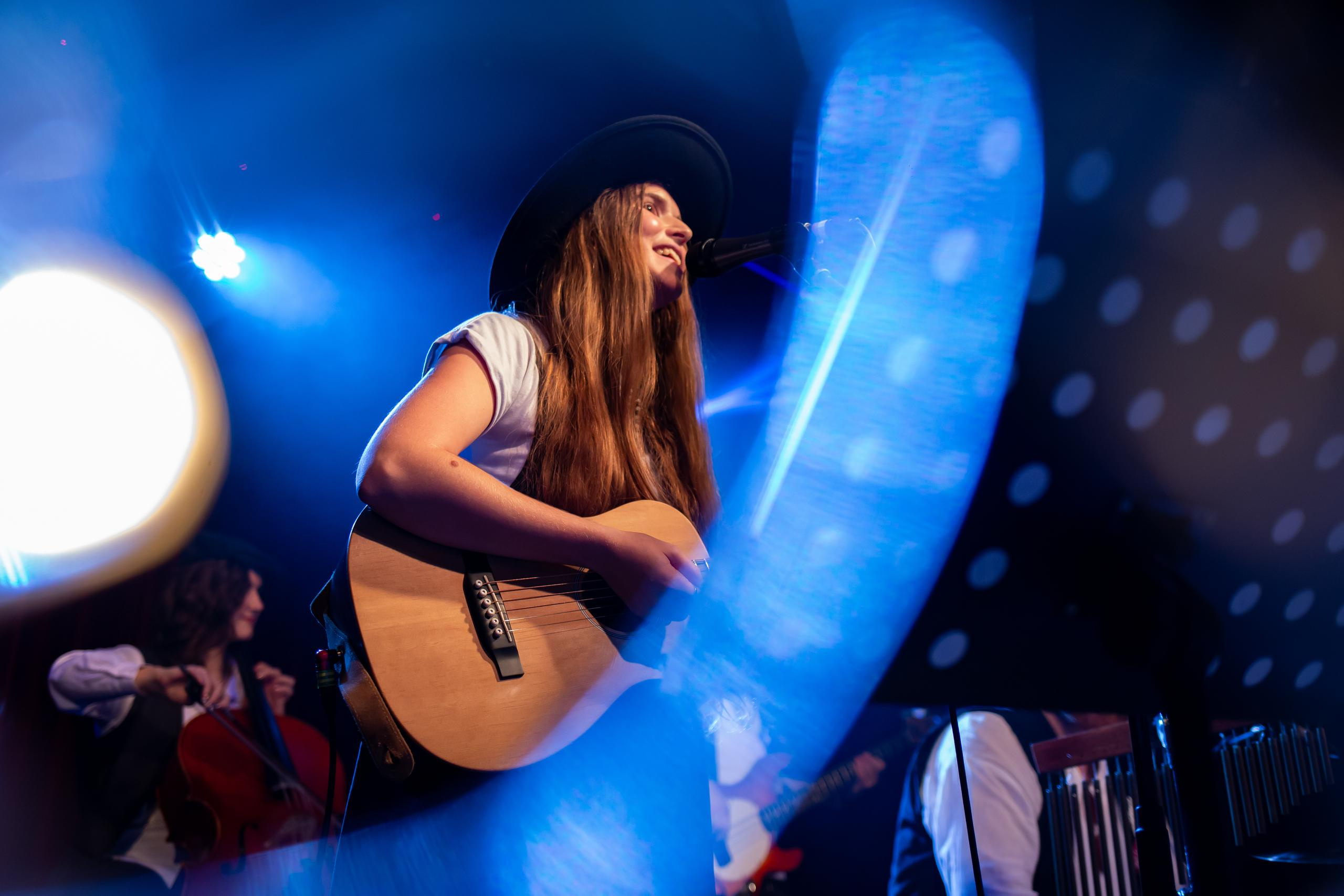 ОБНИМИ КИТА. Фотограф Сонкина Татьяна