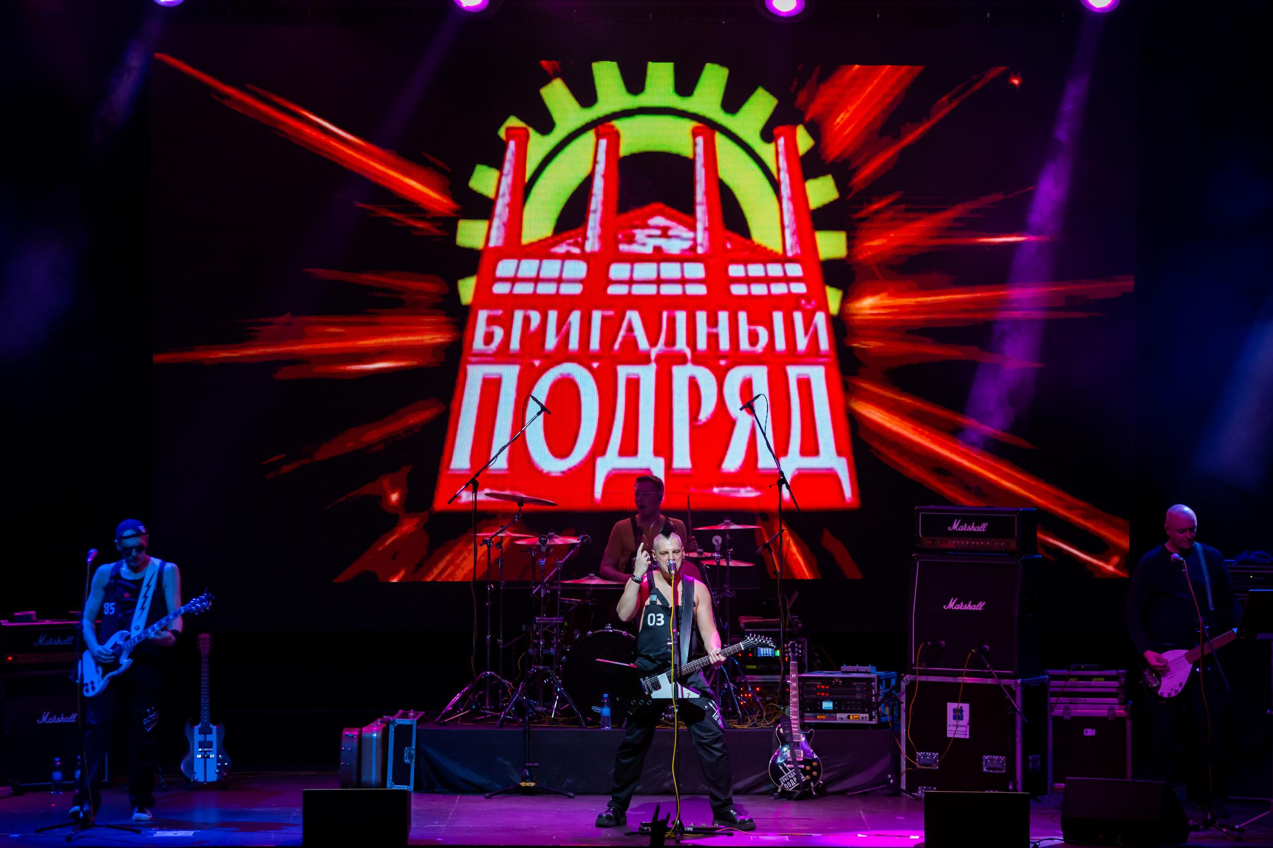 БРИГАДНЫЙ ПОДРЯД. Фотограф Сонкина Татьяна