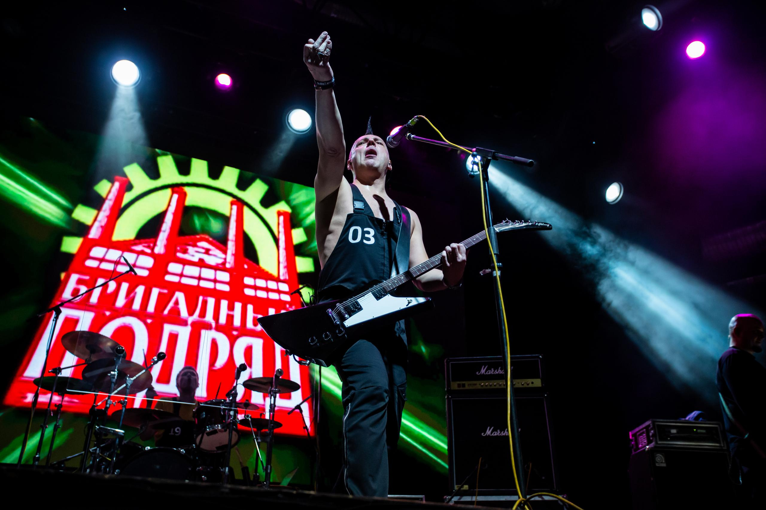 БРИГАДНЫЙ ПОДРЯД. Фотограф Сонкина Татьяна