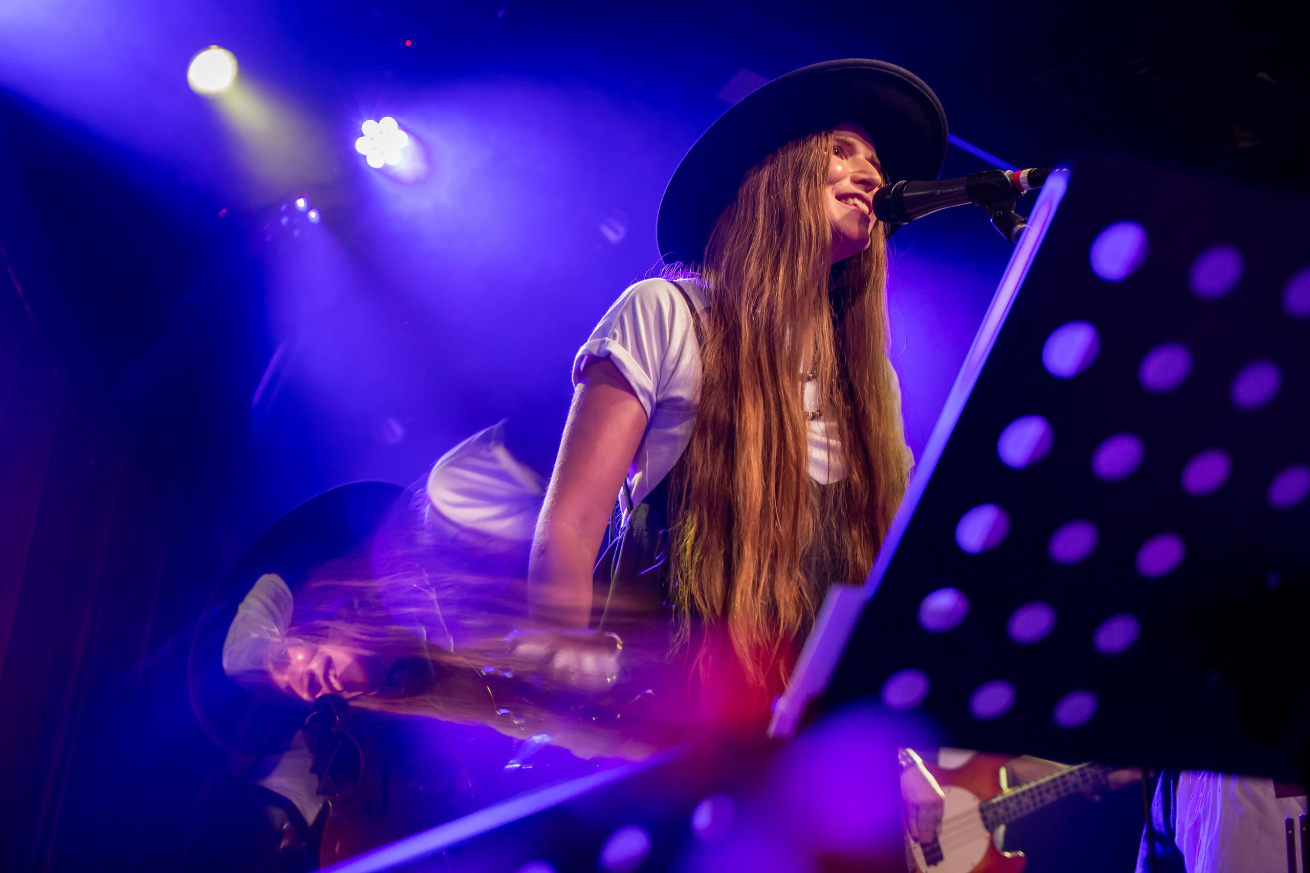 ОБНИМИ КИТА. Фотограф Сонкина Татьяна