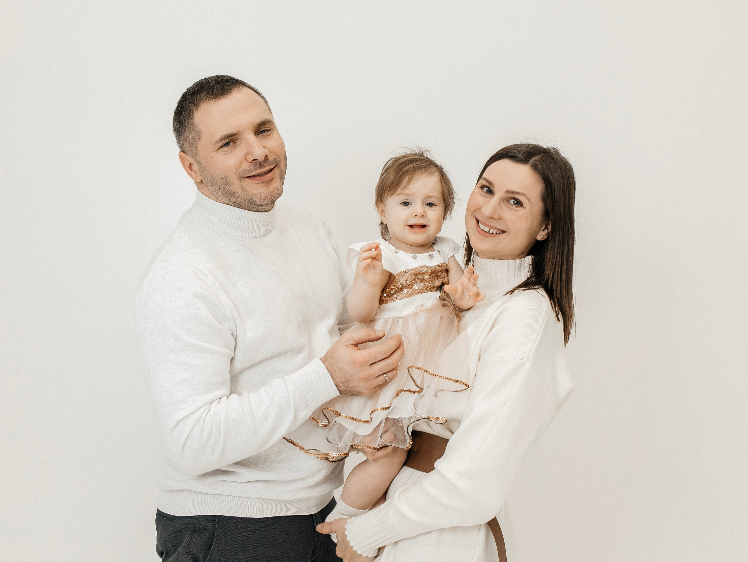 Мария Александр и Кристина. Главная