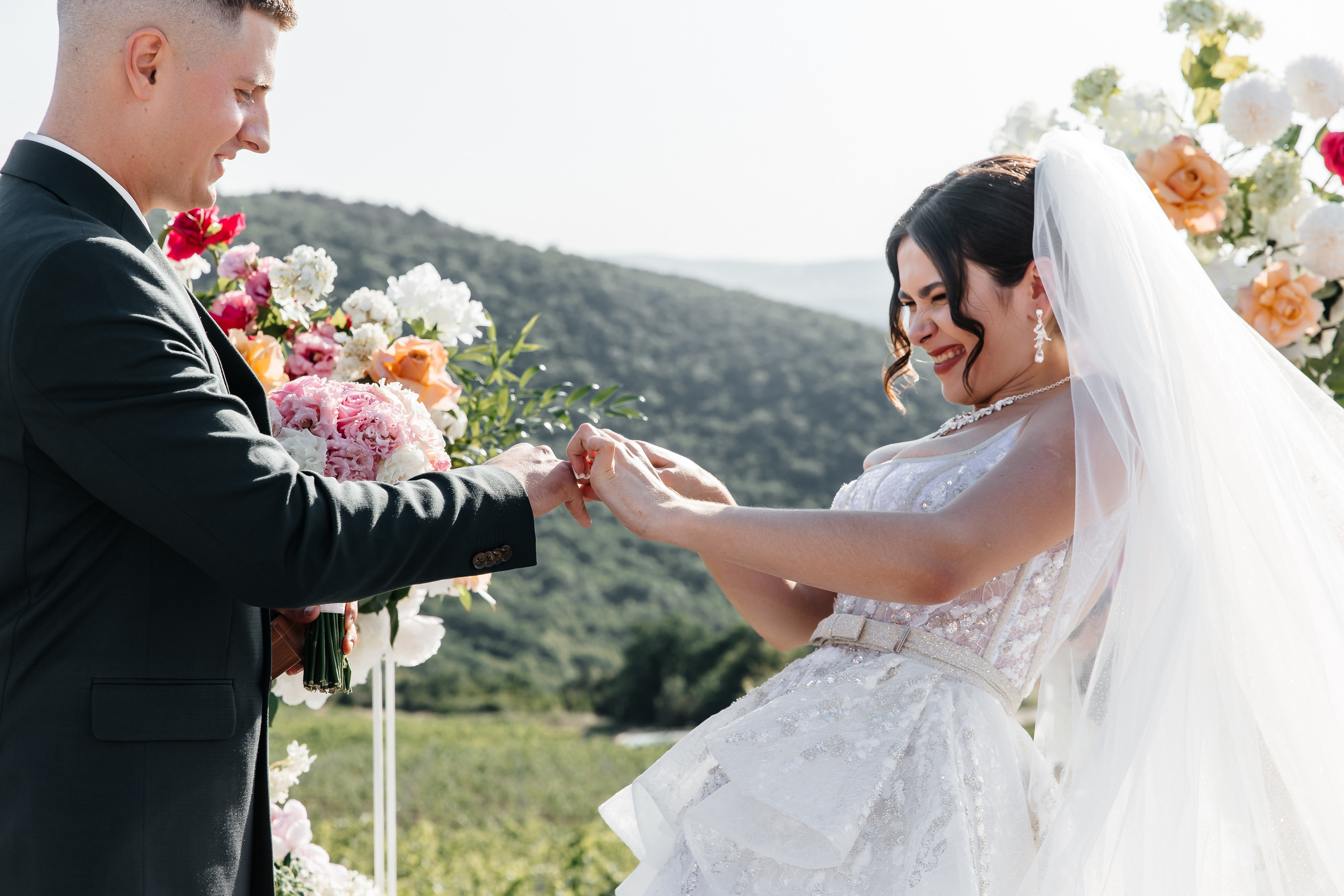 Свадьба на винодельне. Анонс для Ивана и Виктории. Свадебный фотограф в Крыму и Севастополе Ольга Баскакова