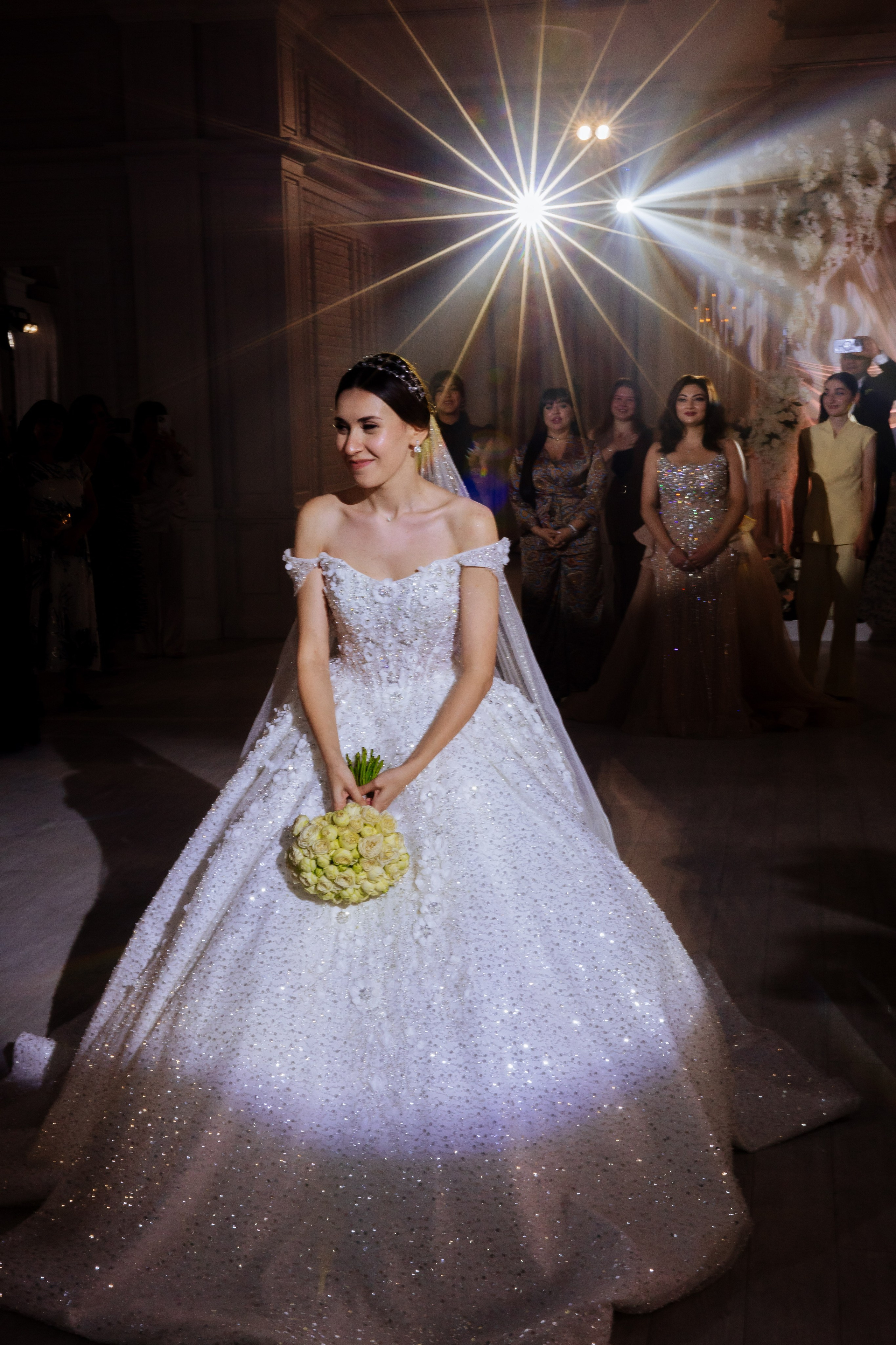 Свадебные съемки. Профессиональный фотограф и видеооператор