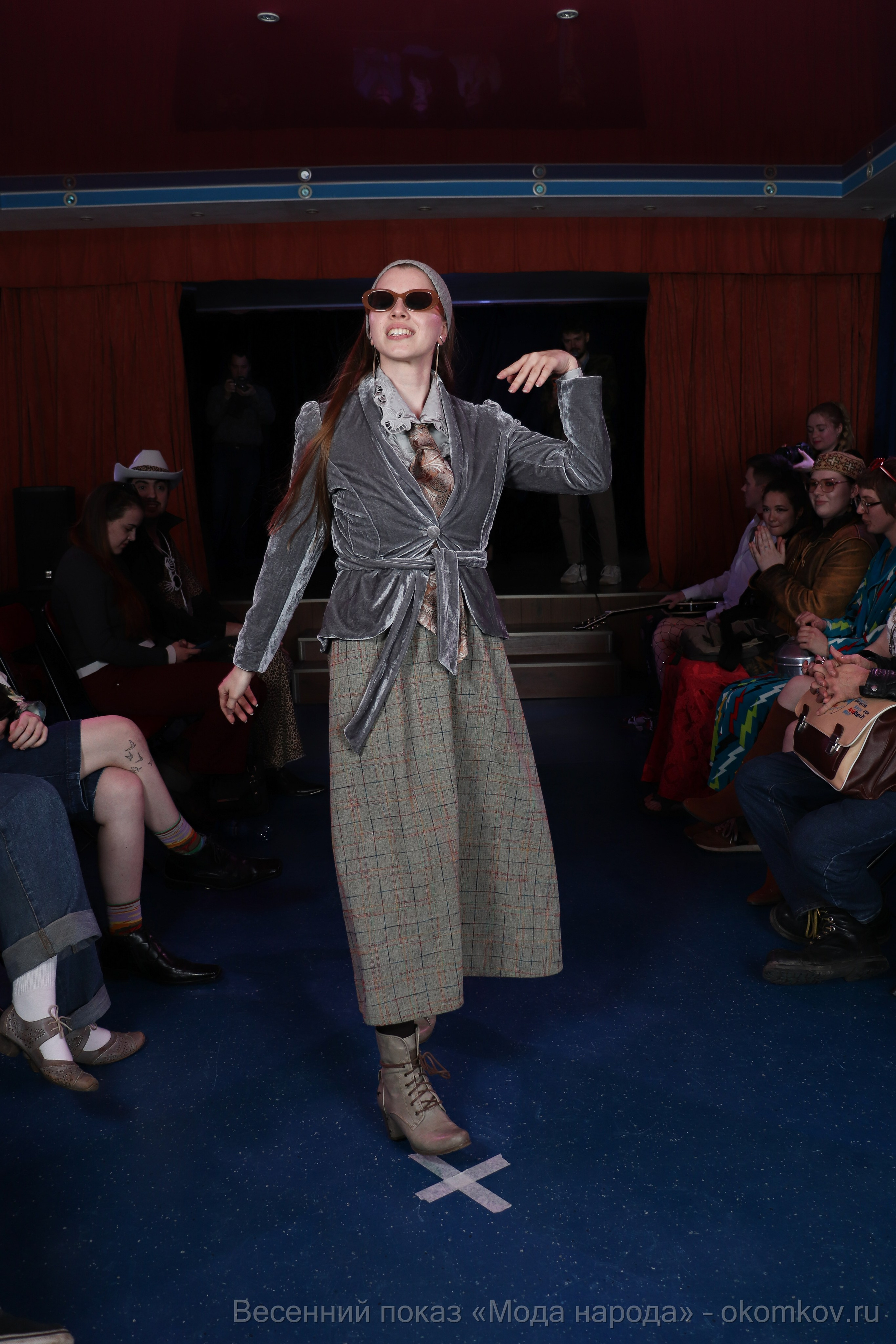 Весенний показ «Мода народа». Ивентный фотограф в Санкт-Петербурге Олег Комков