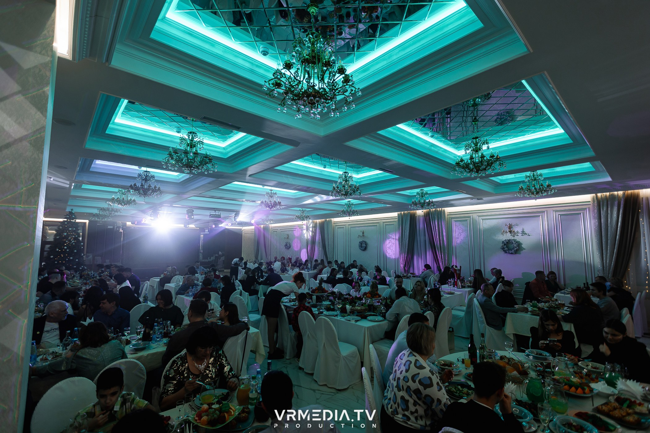 Новогодняя ночь в ресторане «Лазурный Берег»