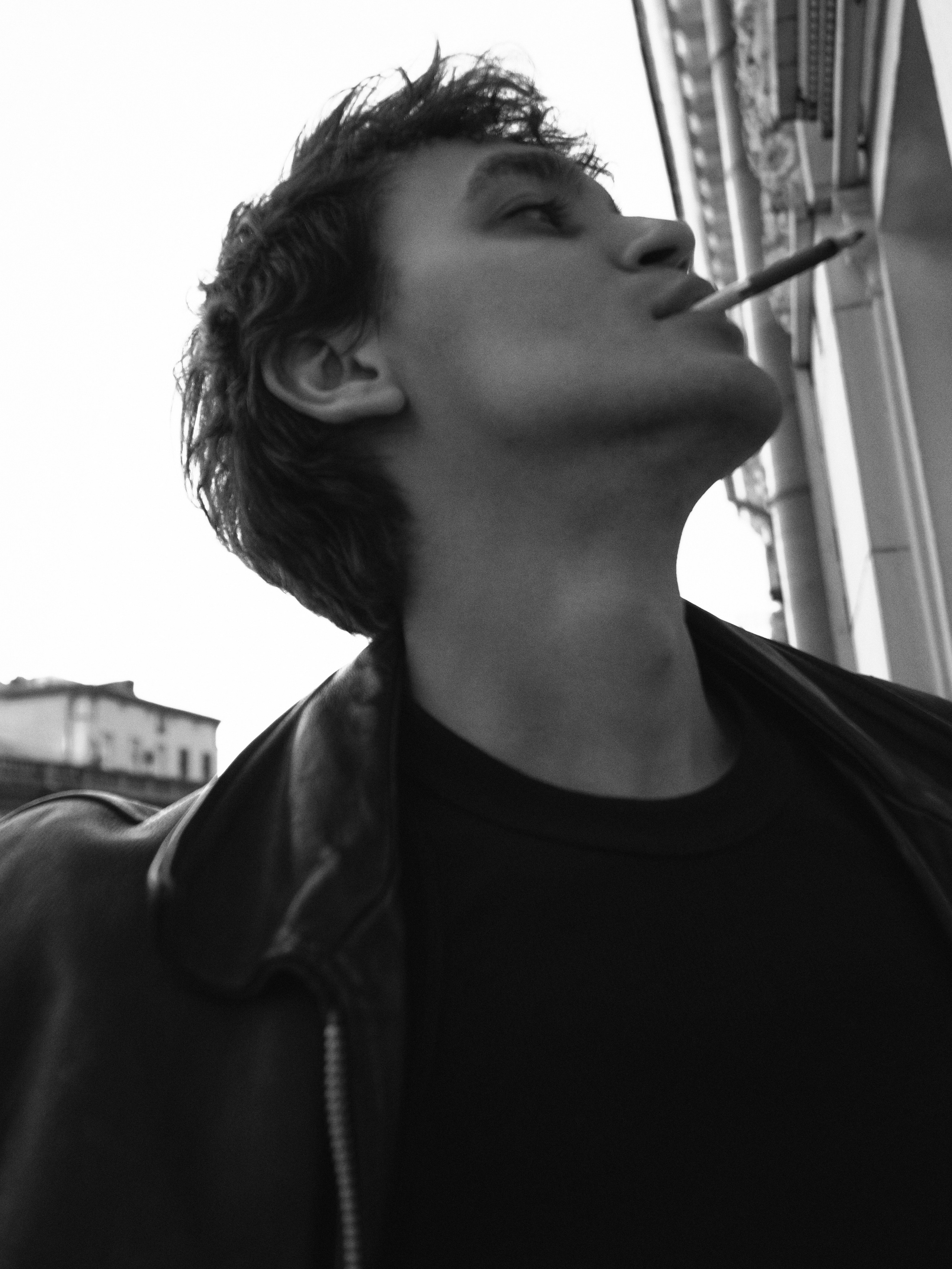 89233. Главная