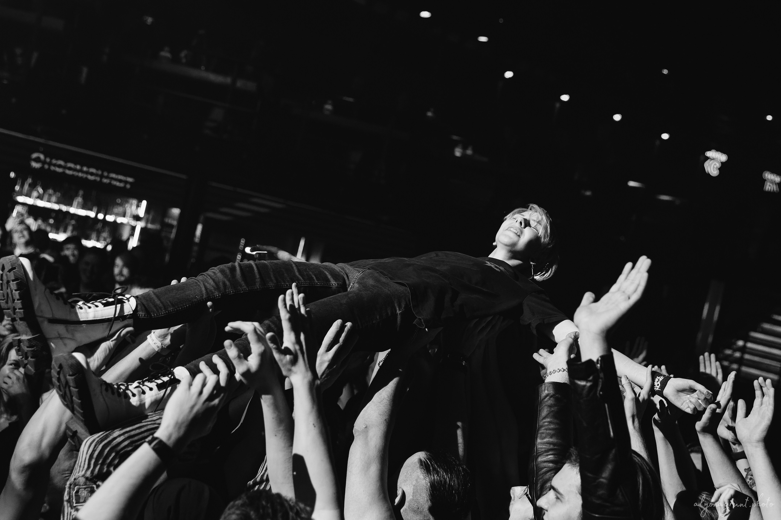 Таймсквер, фоторепортаж, СПБ, Космонавт, 14.11.2025. Алена Адрианова: фотограф в Санкт-Петербурге