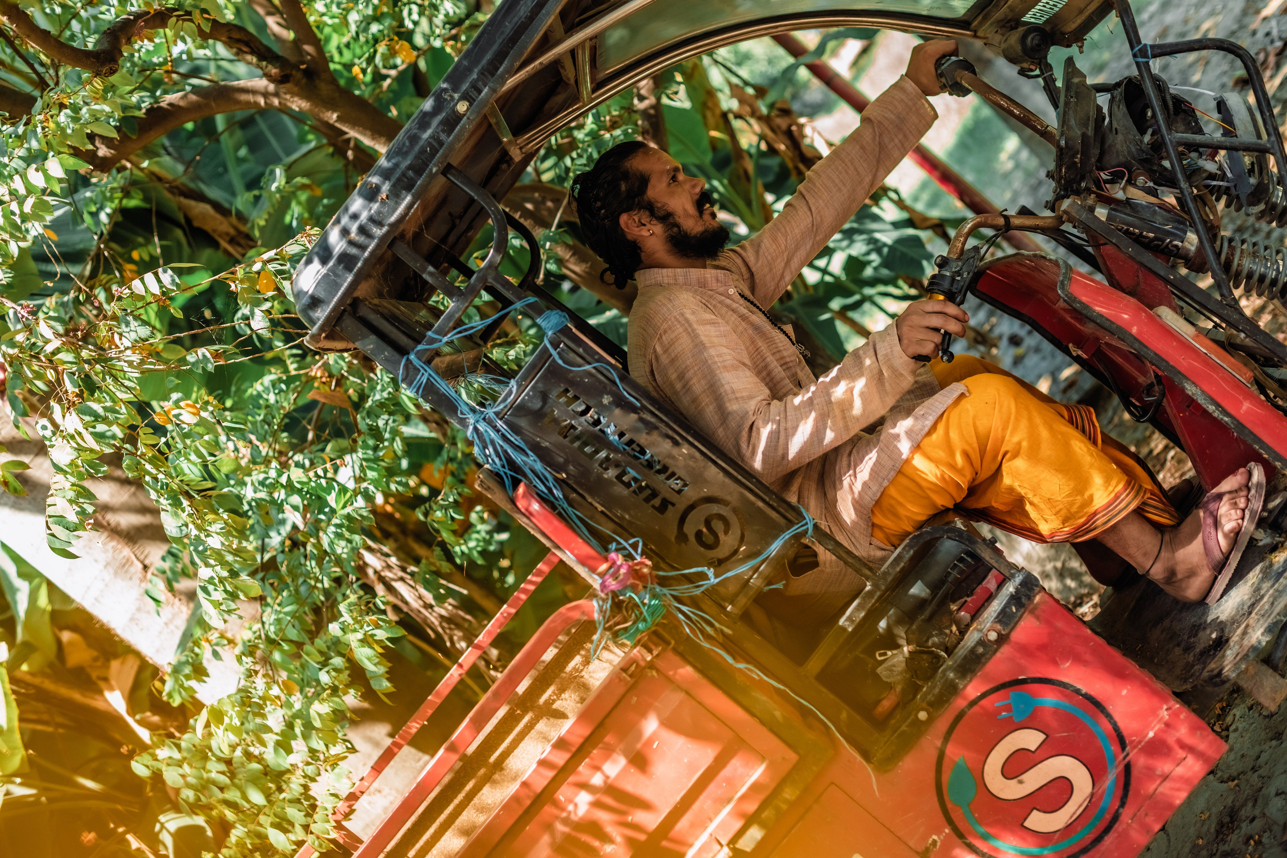 Devraha baba ji ashram life 2025. Mariam Bagdasaryan