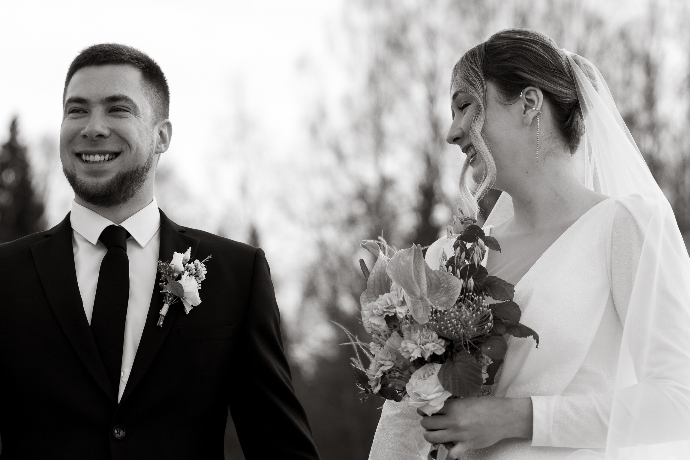 Two people swiped right. Свадебный фотограф Ярославль, Рыбинск