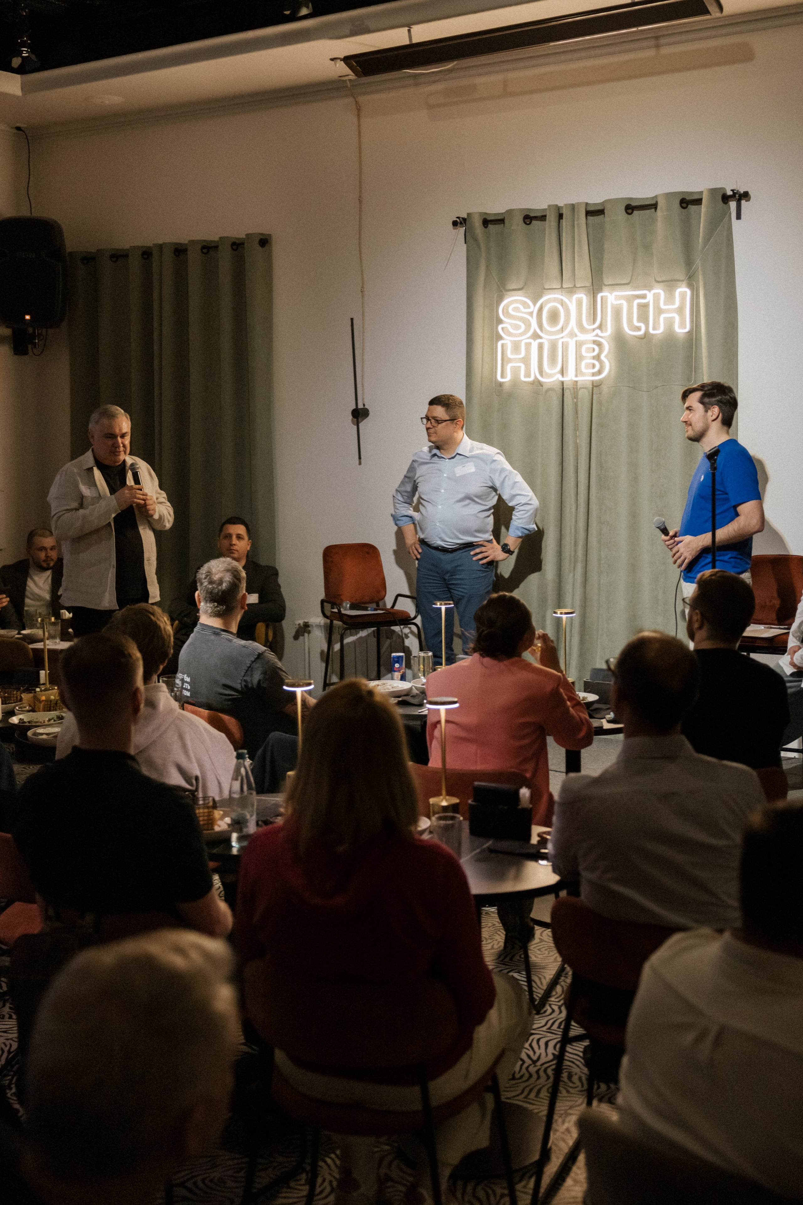 Очень сложные переговоры. South HUB