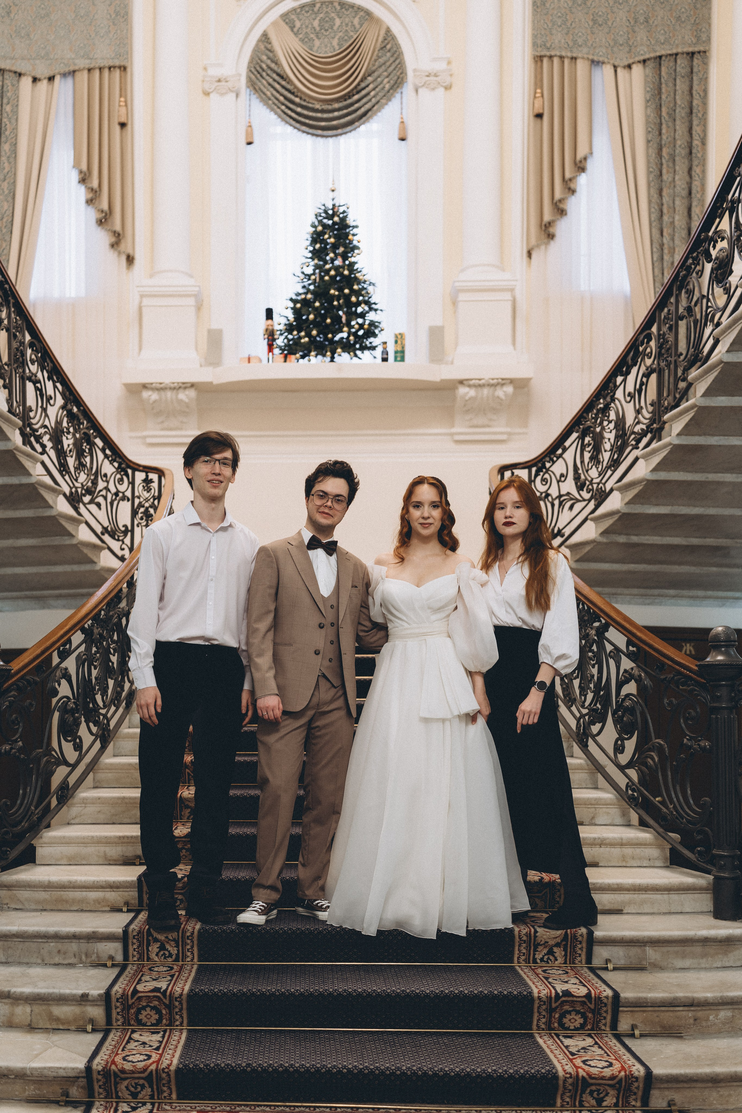 СВАДЕБНАЯ СЬЕМКА ВО ВТОРОМ ДВОРЦЕ С ГОСТЯМИ И ПРОГУЛКА В ТАВРИЧЕСКОМ САДУ. Профессиональный фотограф, Санкт-Петербург — Виктория Богомолова