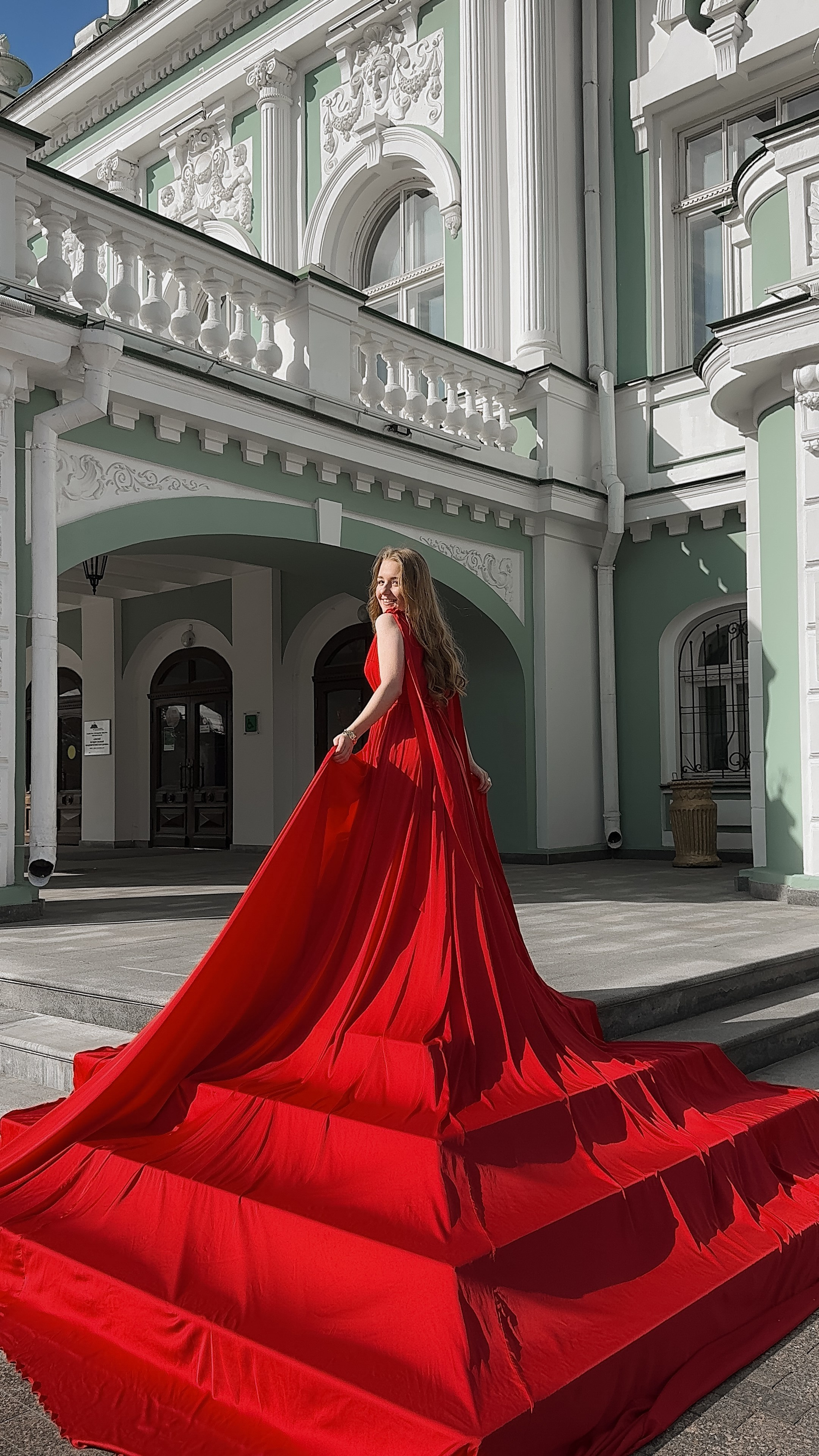 Летящие платья. Мобильный фотограф в Омске