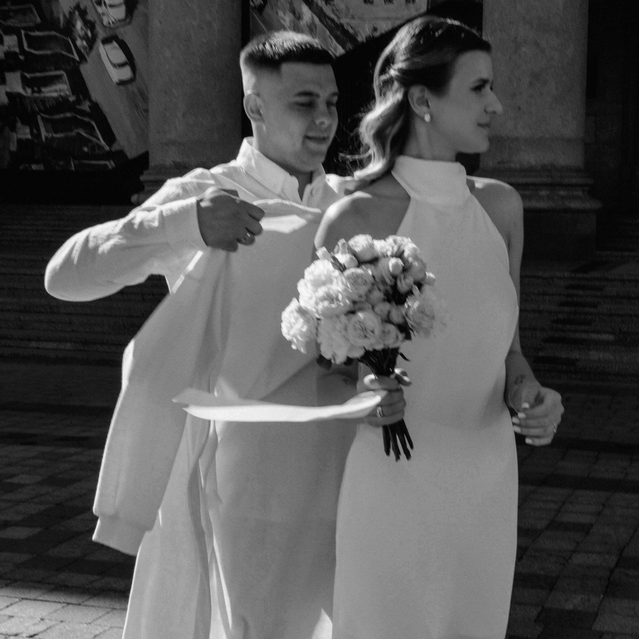 Любовь в одном знаменитом подъезде Минска. Ваш семейный фотограф в Минске — Вика Трегубова