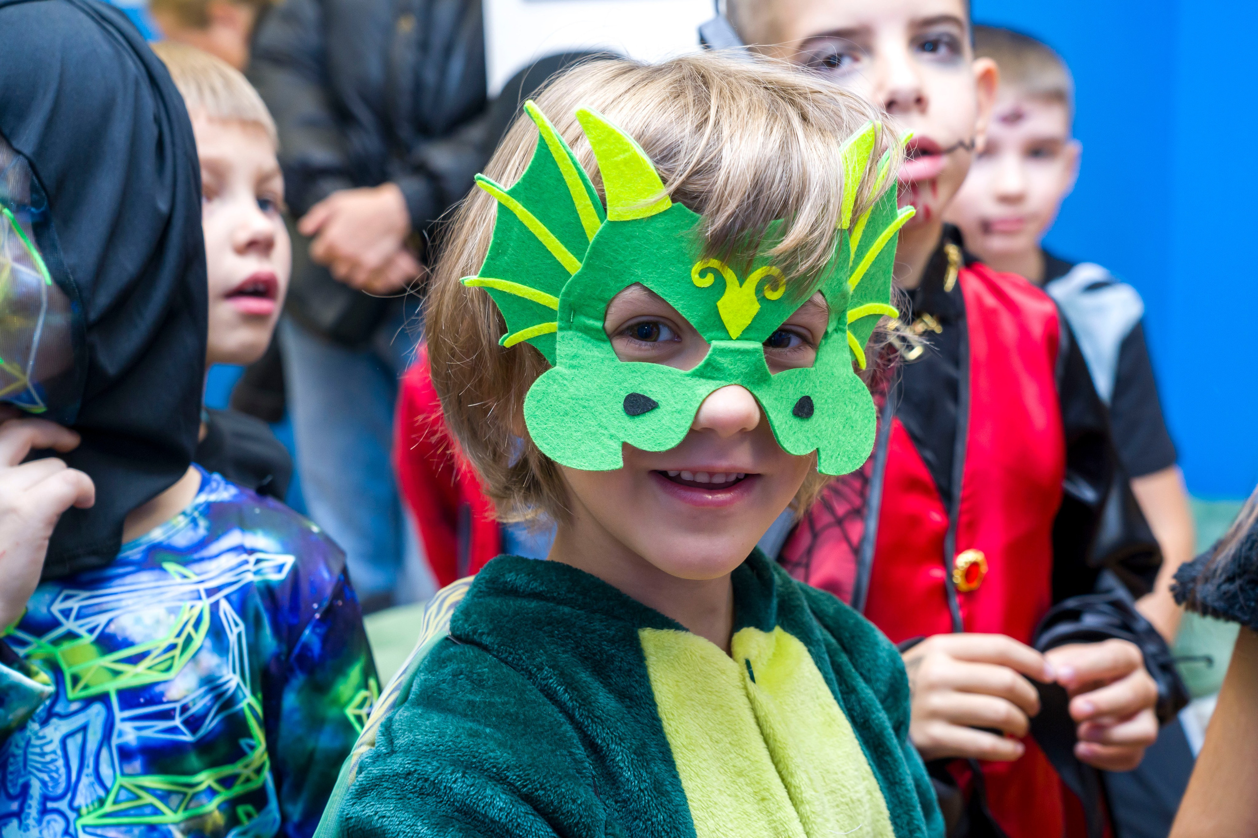 Репортаж детского праздника хеллоуин. Фотограф в Санкт-Петербурге. Репортажная и все съёмки для бизнеса