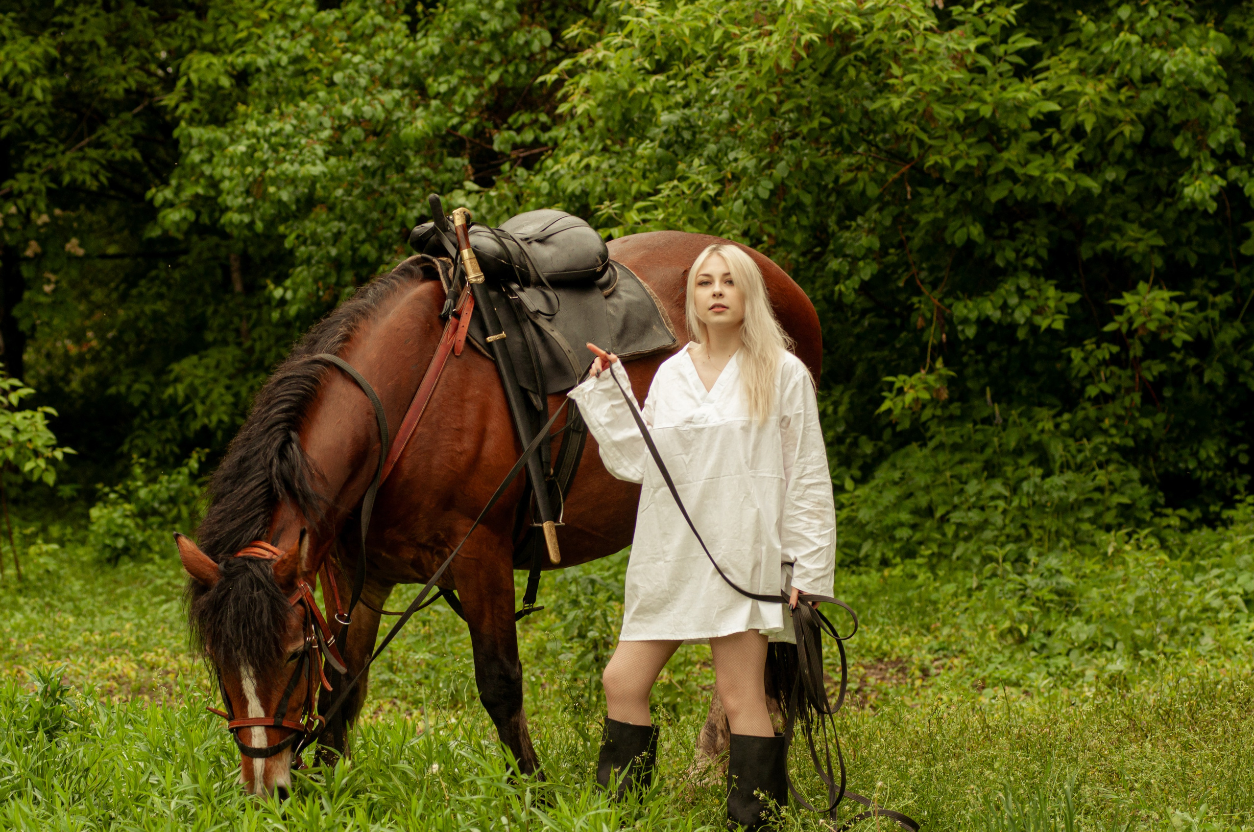 Прогулка с конём. Алиса Никитцова | Фотограф в Казани