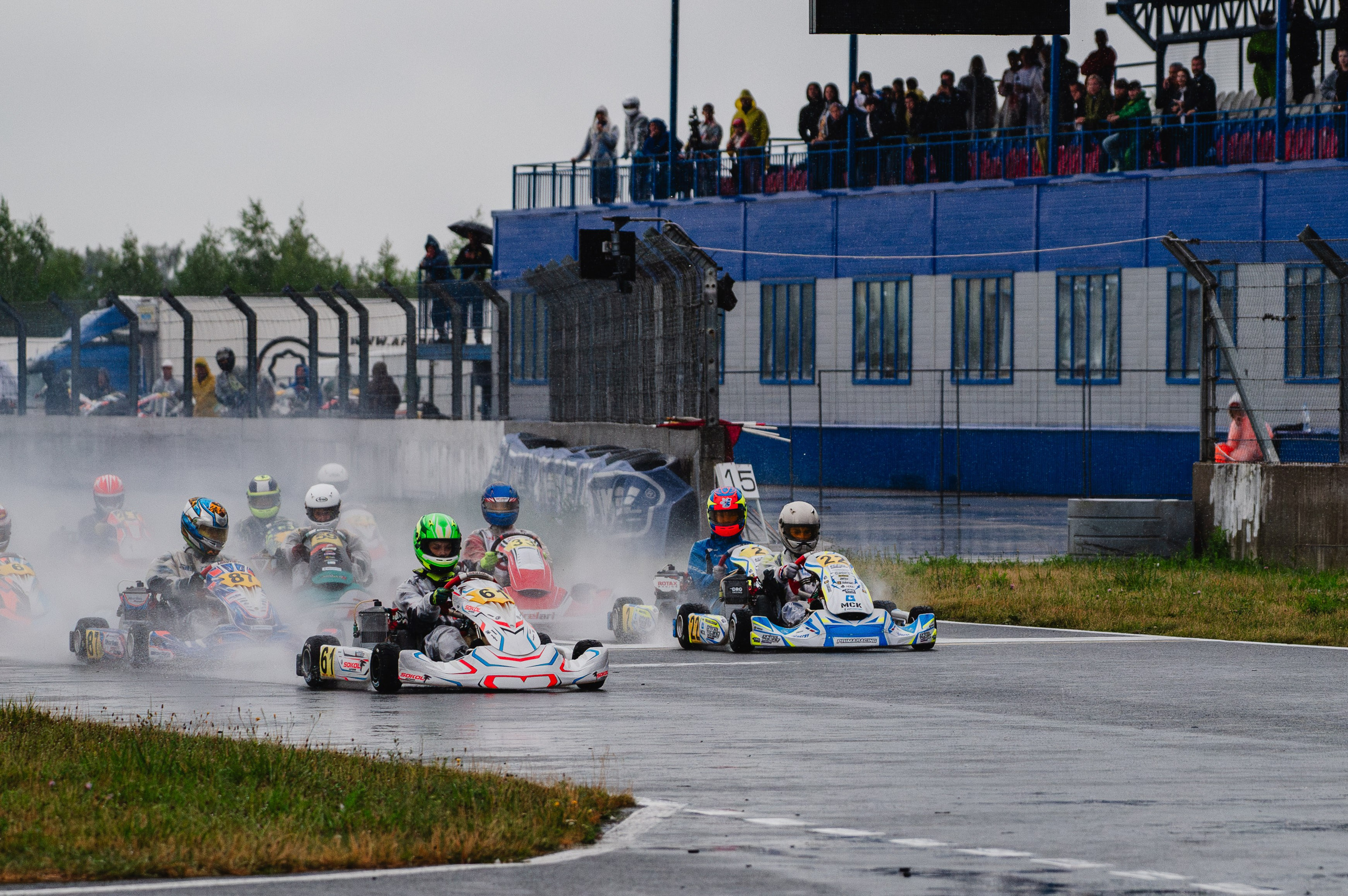 Съёмка команды. Sokol Racing Junior. Rotax Max Russia. Елена Чеснокова спортивный фотограф во Владимире и Белграде
