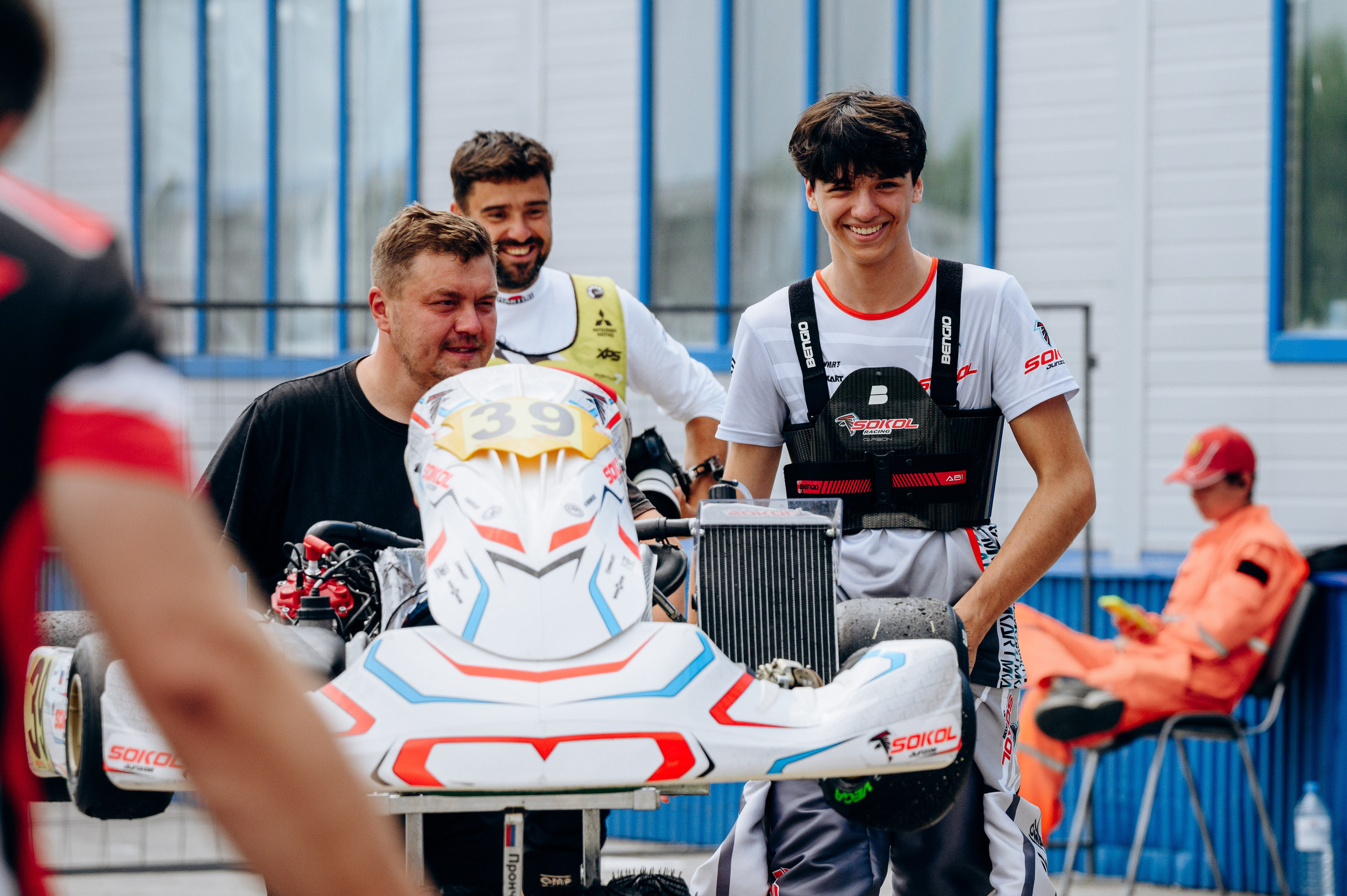 Съёмка команды. Sokol Racing Junior. Rotax Max Russia. Елена Чеснокова спортивный фотограф во Владимире и Белграде