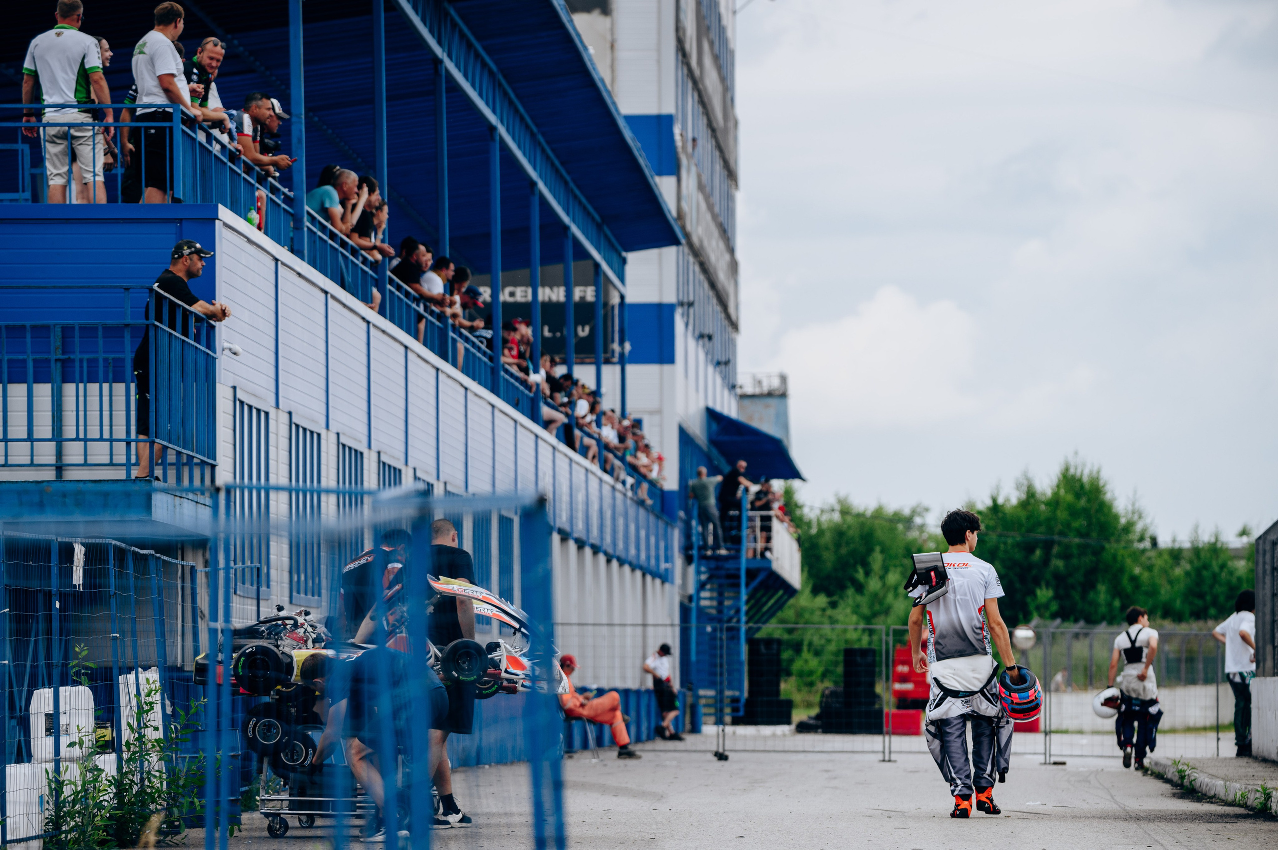 Съёмка команды. Sokol Racing Junior. Rotax Max Russia. Елена Чеснокова спортивный фотограф во Владимире и Белграде