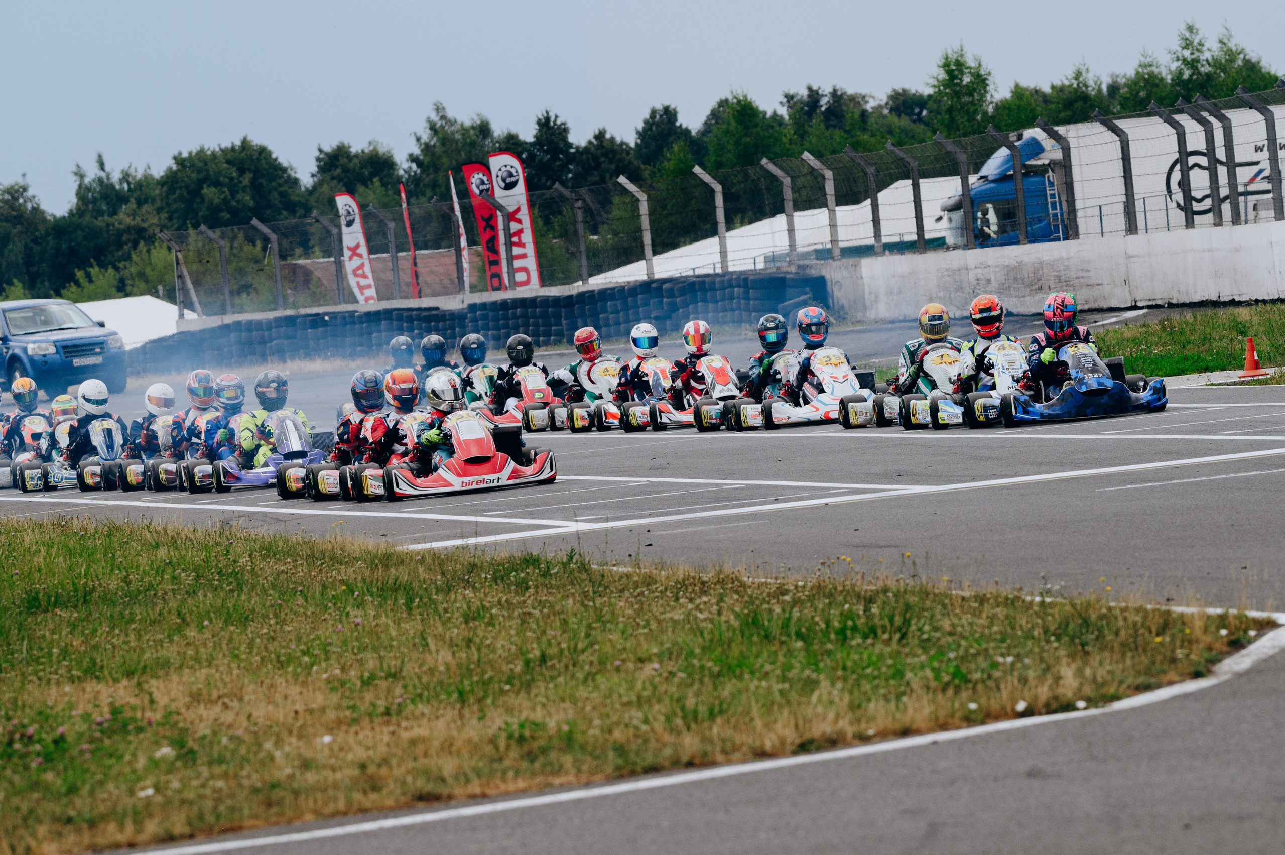 Съёмка команды. Sokol Racing Junior. Rotax Max Russia. Елена Чеснокова спортивный фотограф во Владимире и Белграде