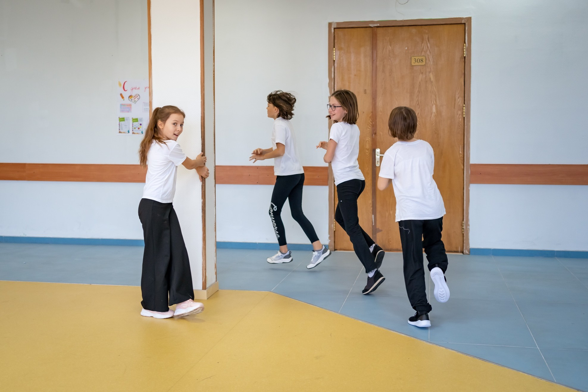 Выпускники начальной школы. Семейный фотограф Варвара Сорока в городе Москве