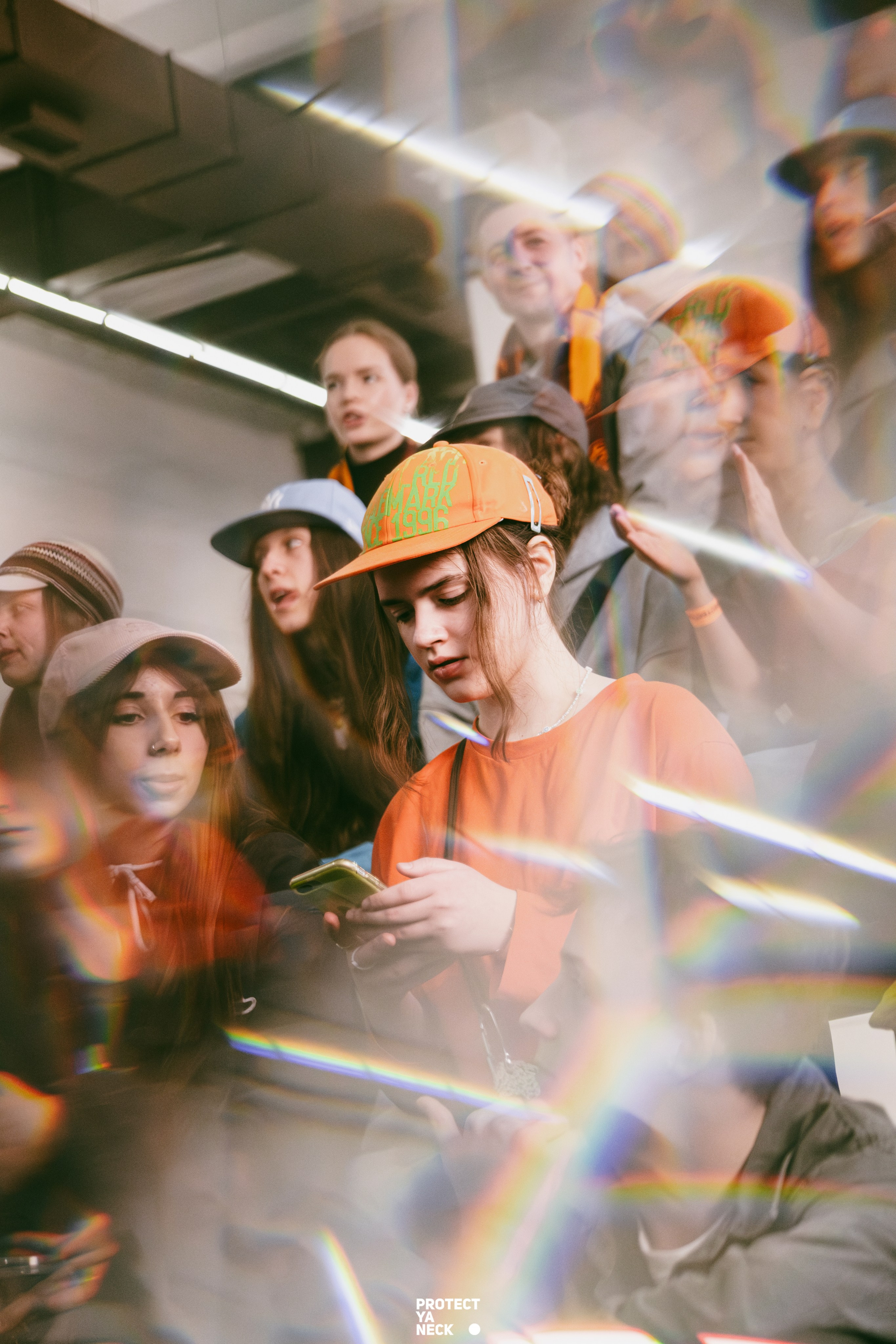 PROTECT YA NECK 22/03 (@youlovebu). Соня бу тебя сфоткала