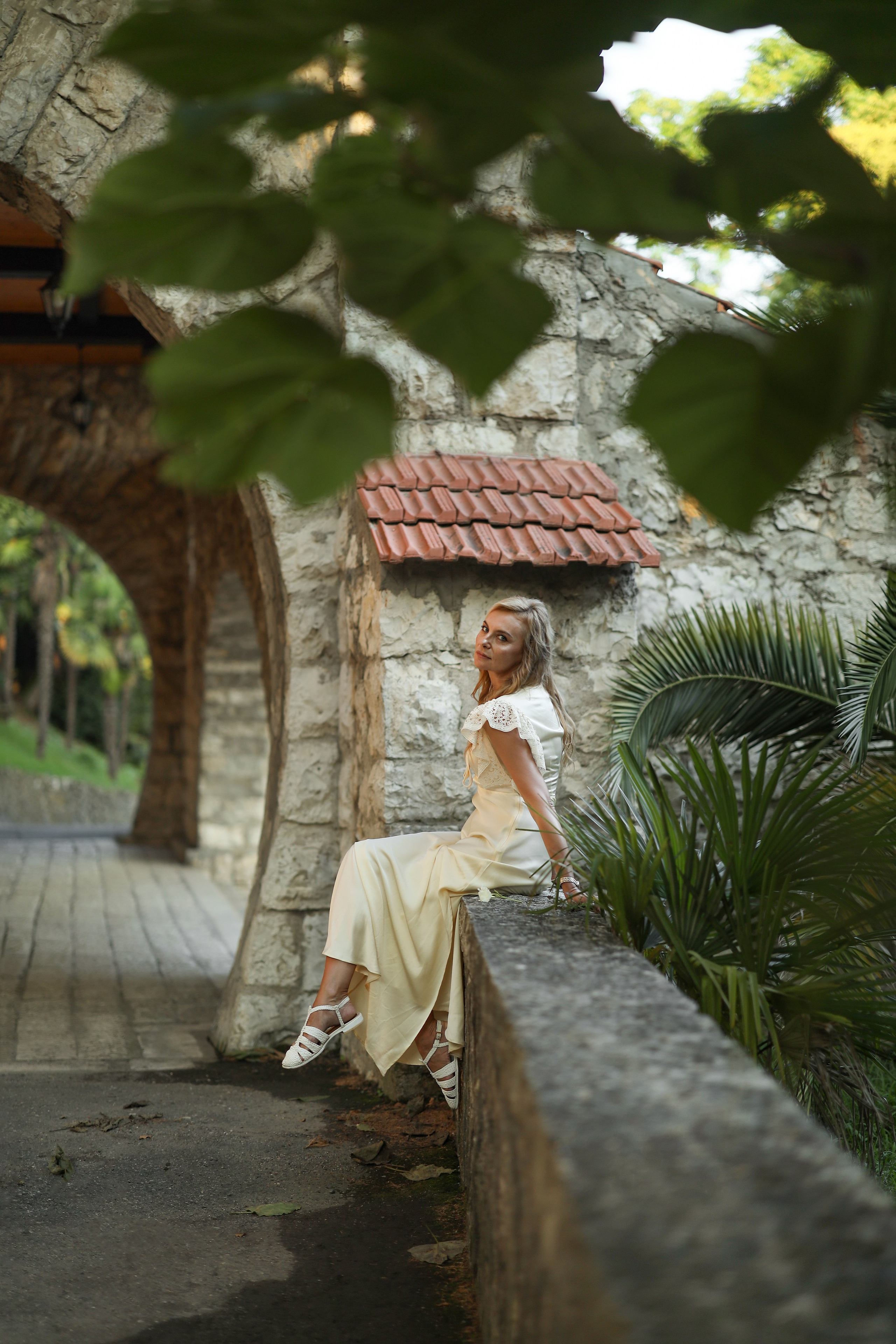 Фотосессия для Натали в замке Княгини Ореховой. Свадебный и семейный фотограф в Абхазии Жанна Соснина