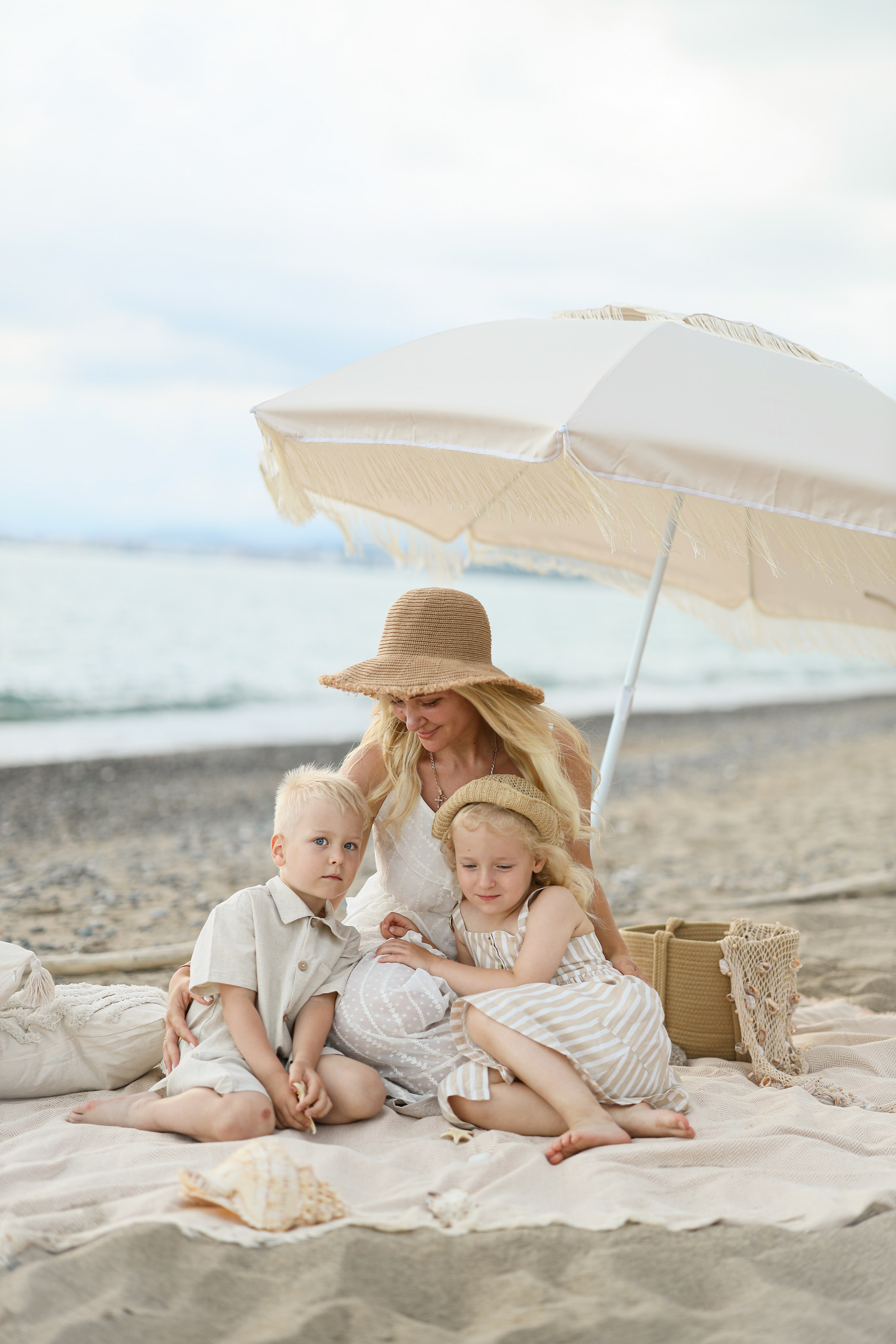 Семейная фотосессия на пляже Келасур, Сухум, Абхазия. Свадебный и семейный фотограф в Абхазии Жанна Соснина