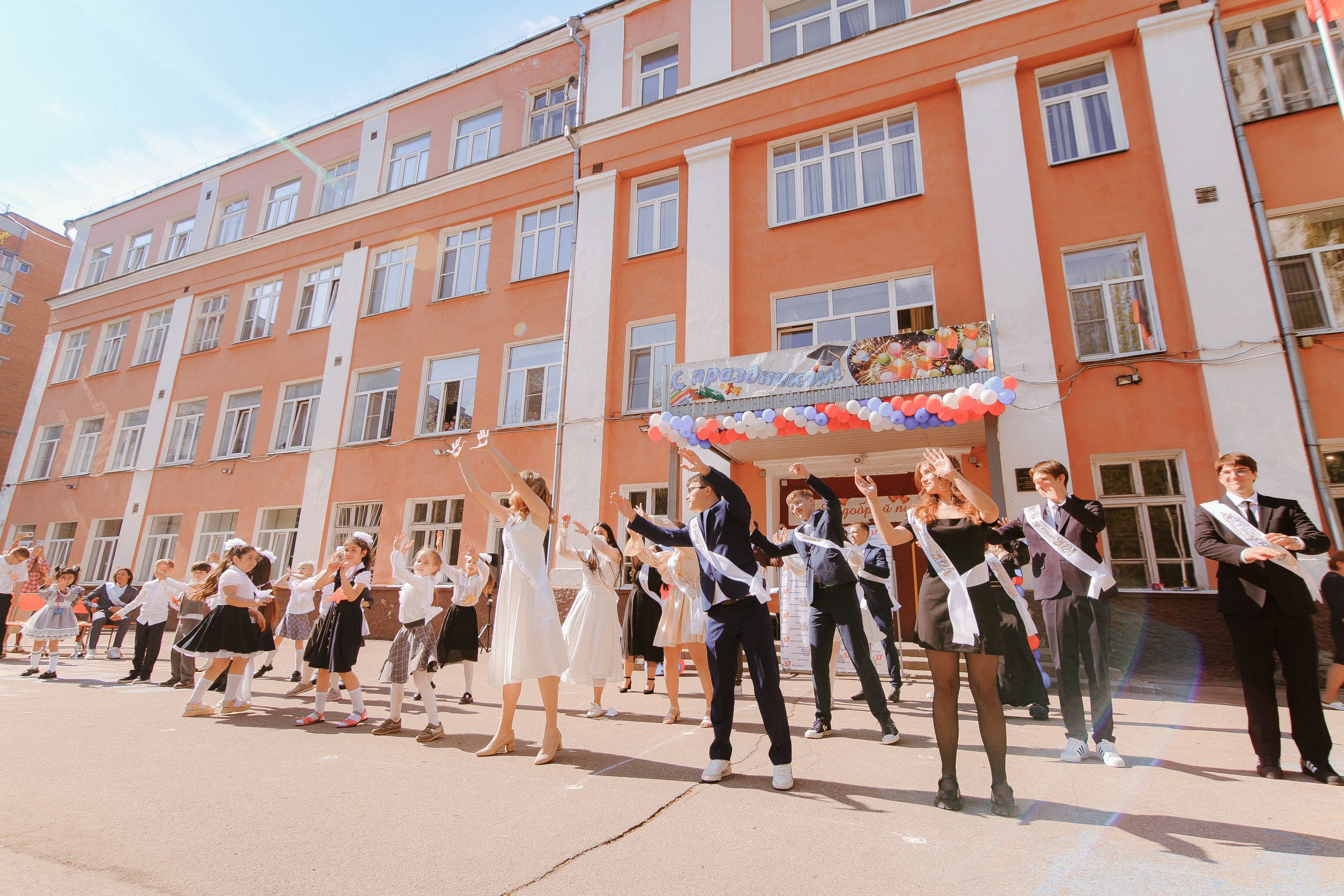 Портфолио фотографа на последний звонок. Свадебный и репортажный фотограф в Ярославле и Санкт-Петербурге Роман Микрюков