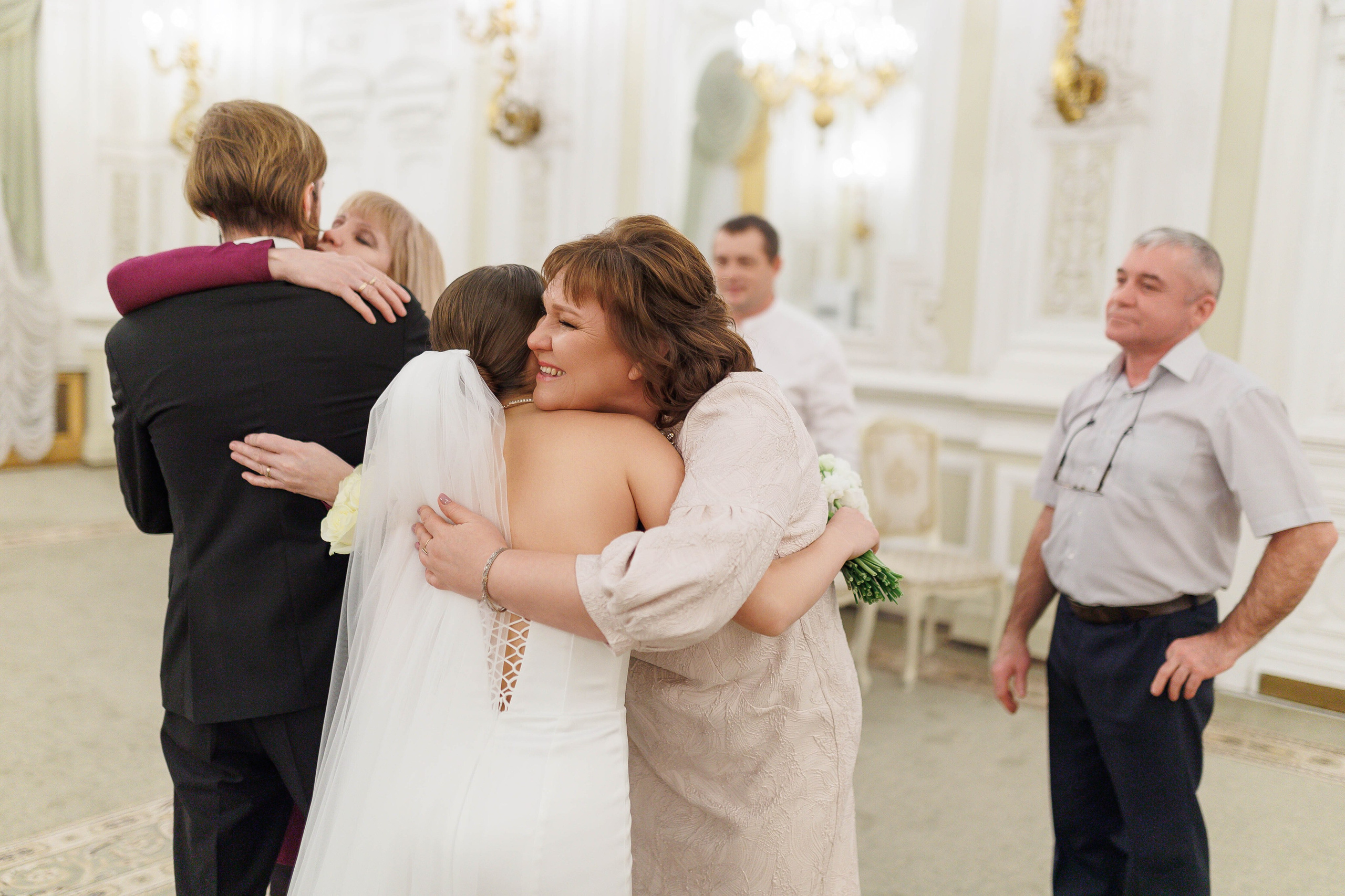 ···. Свадебный фотограф в Санкт-Петербурге Александра Чукавина
