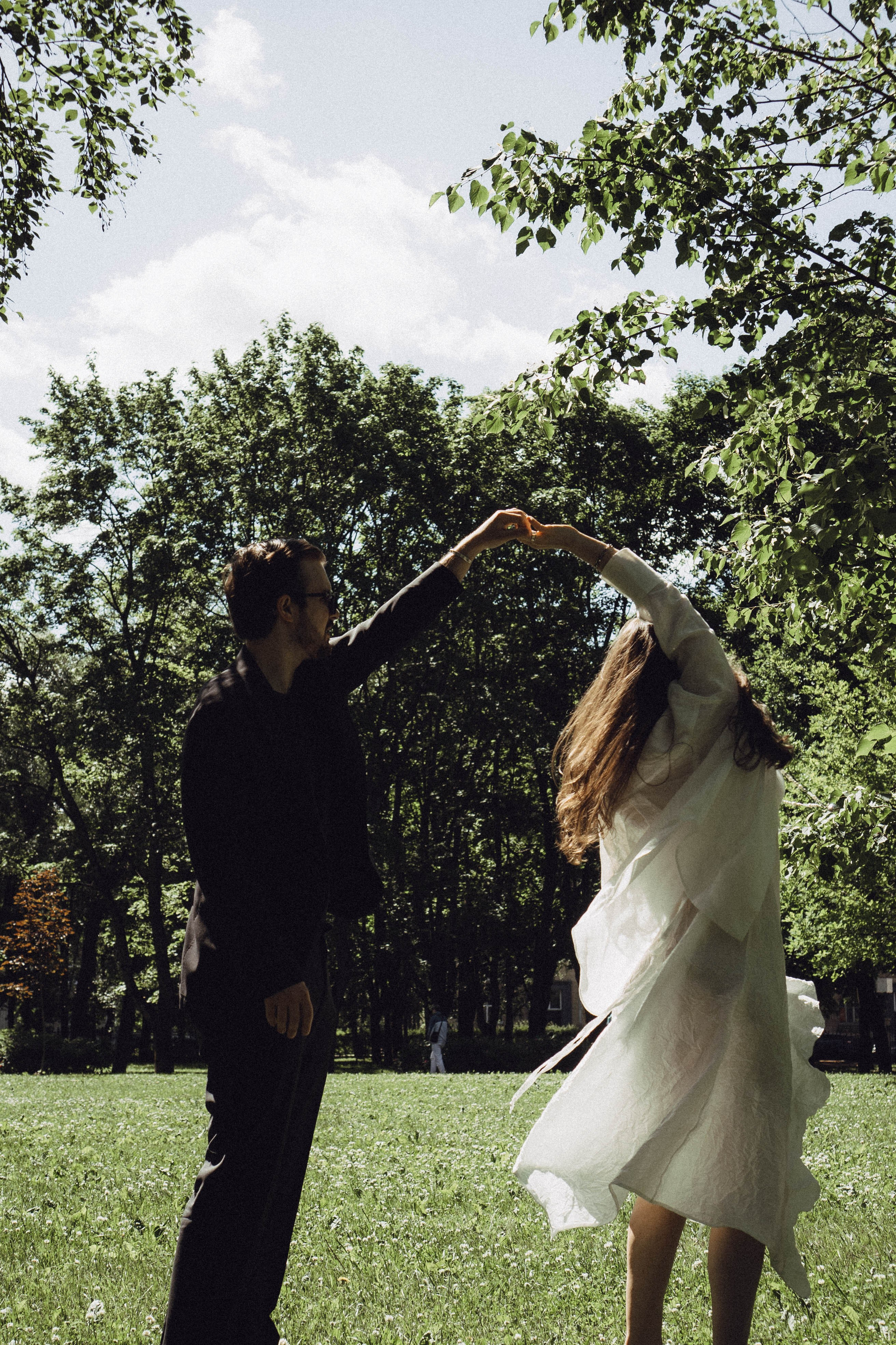 СВАДЕБНАЯ СЬЕМКА В ПАРКЕ ПОБЕДЫ И ПРОГУЛКА ПО МОСКОВСКОМУ ПРОСПЕКТУ. Профессиональный фотограф, Санкт-Петербург — Виктория Богомолова