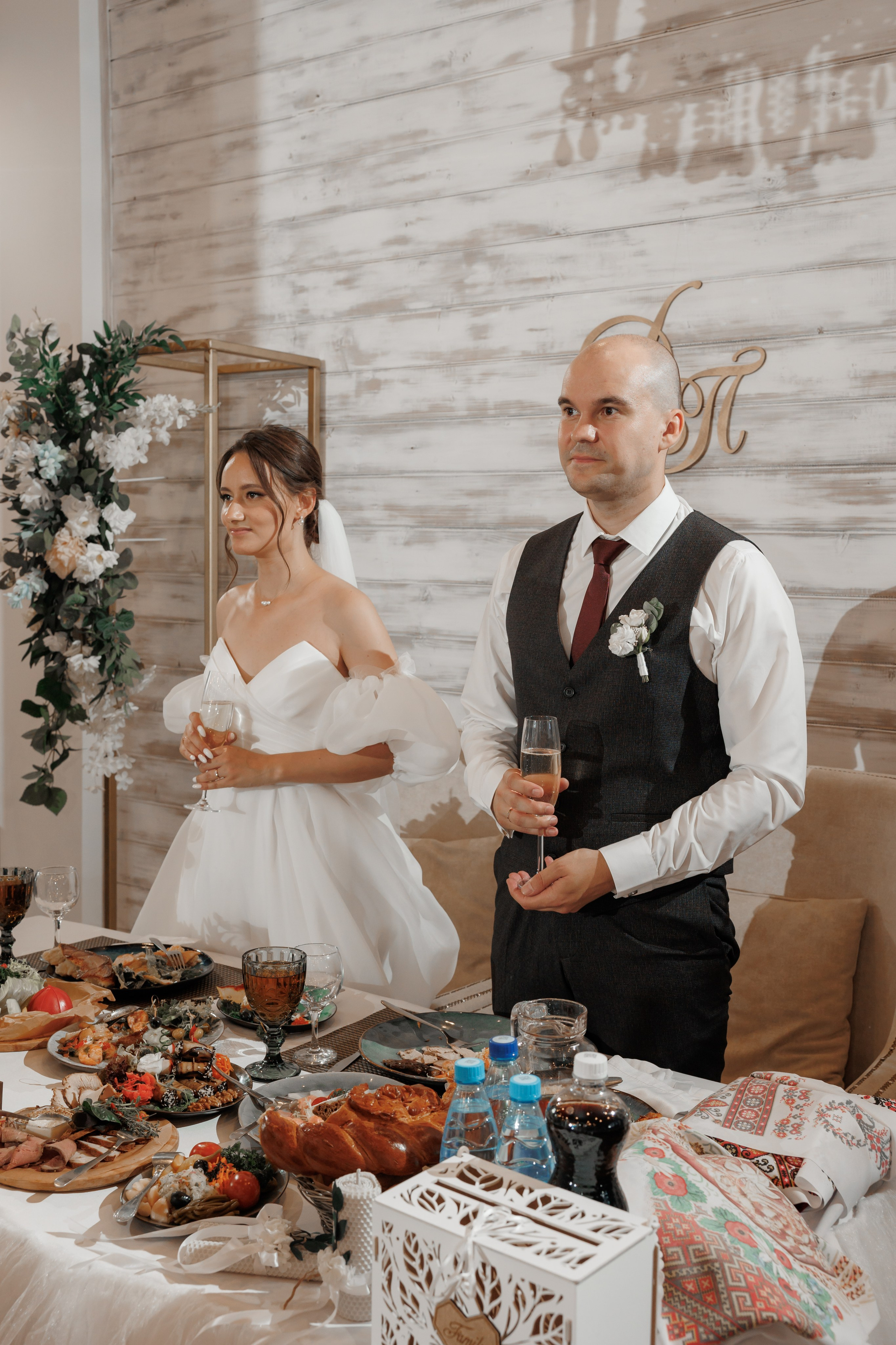 Полина и Дмитрий, загородный клуб «Барин», ЗАГС в г. Пушкино. Свадебный и репортажный фотограф (Москва, Королев и другие)